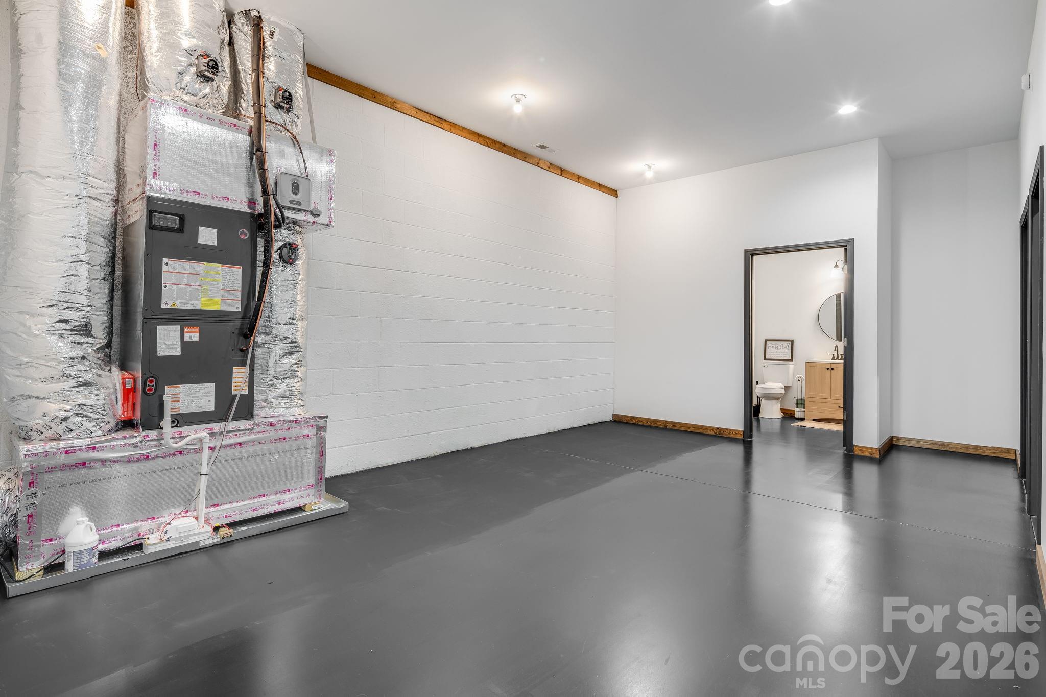 295 Penland Street Property Photo 25