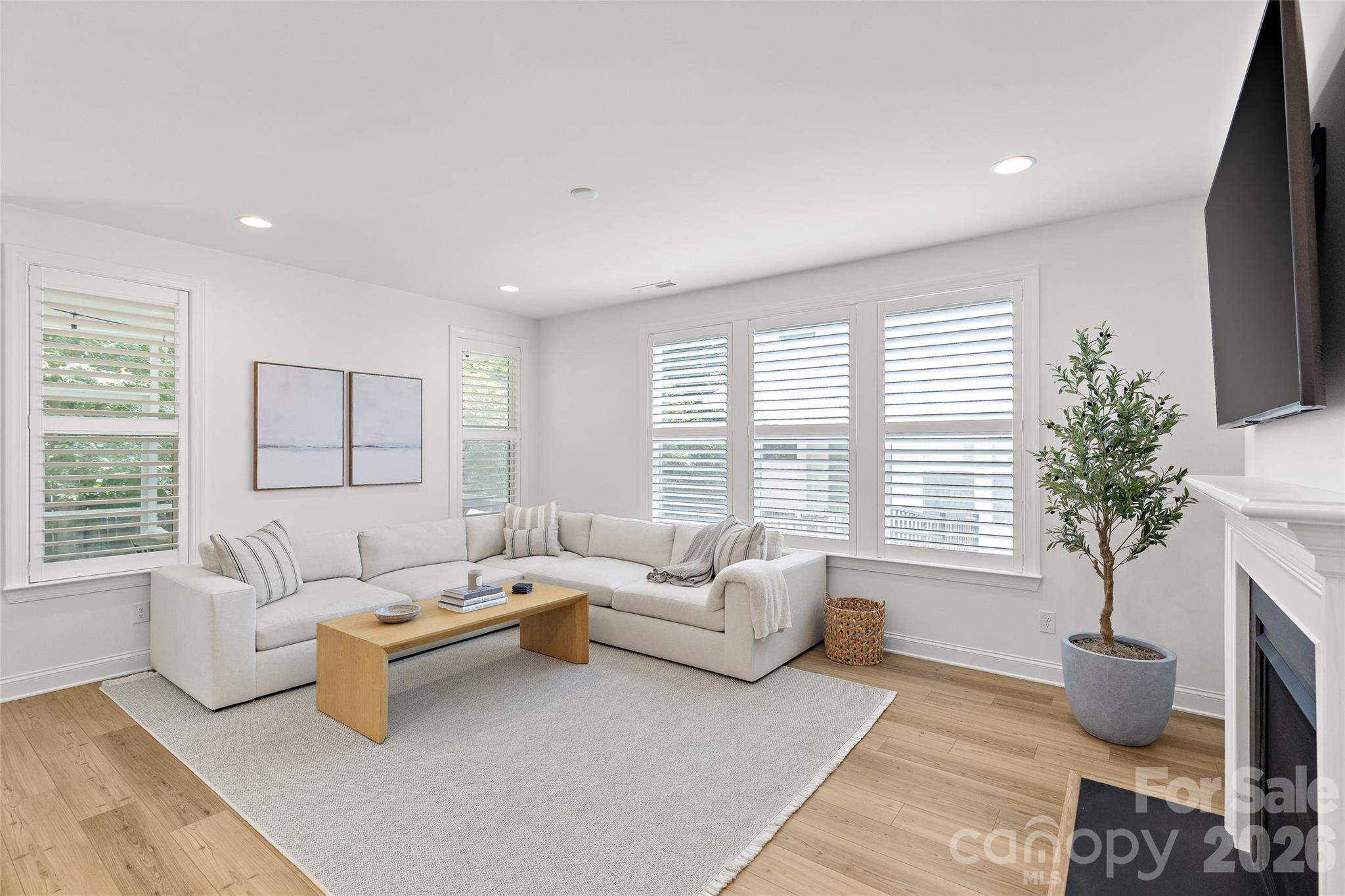 6023 Corbin Woods Court Property Photo 19