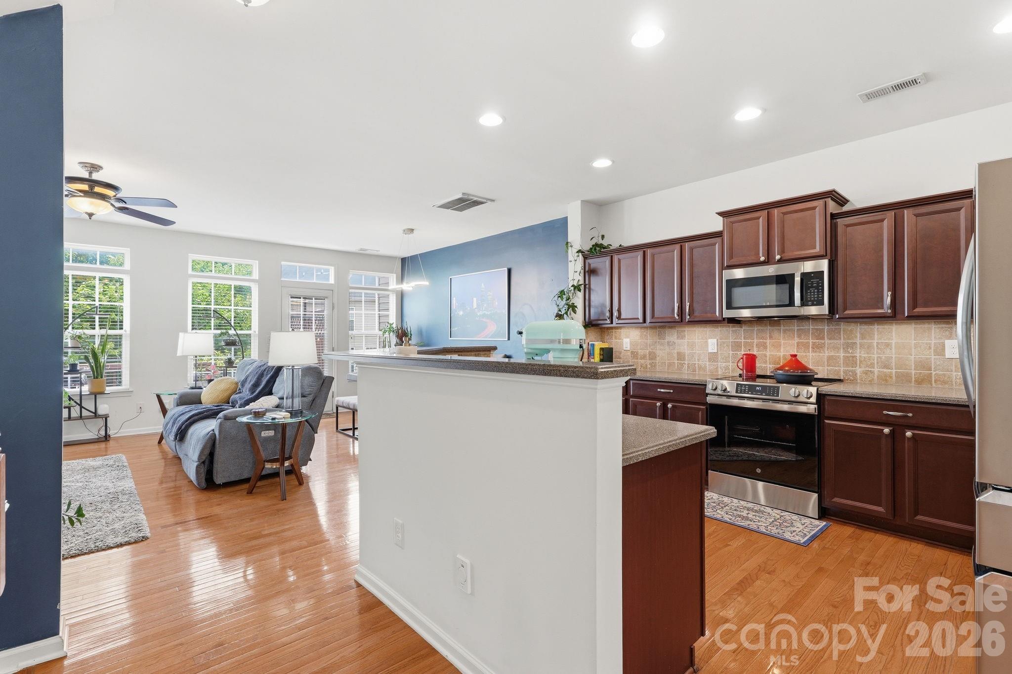 9945 Kings Parade Boulevard #48 Property Photo 14
