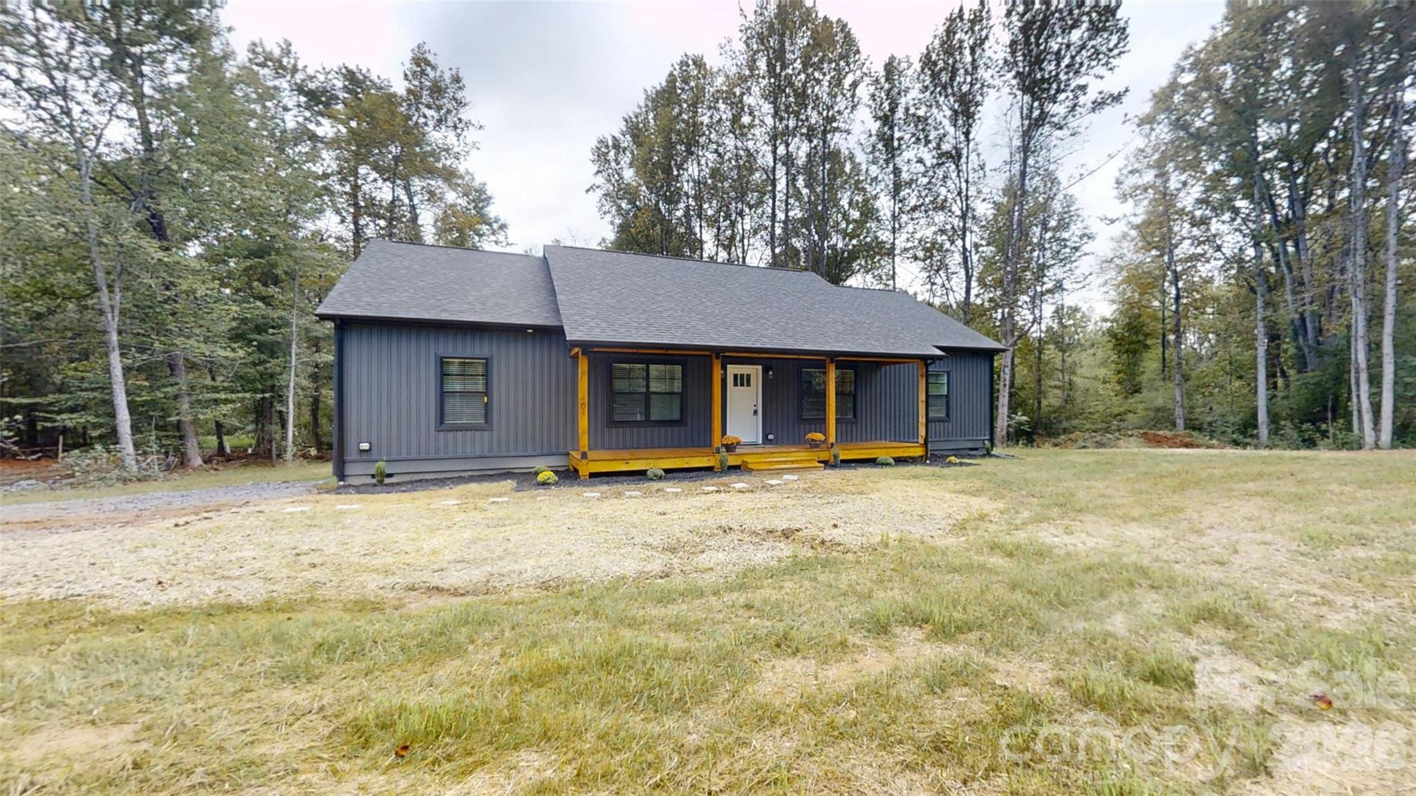 101 Riverhills Lane Property Photo 2