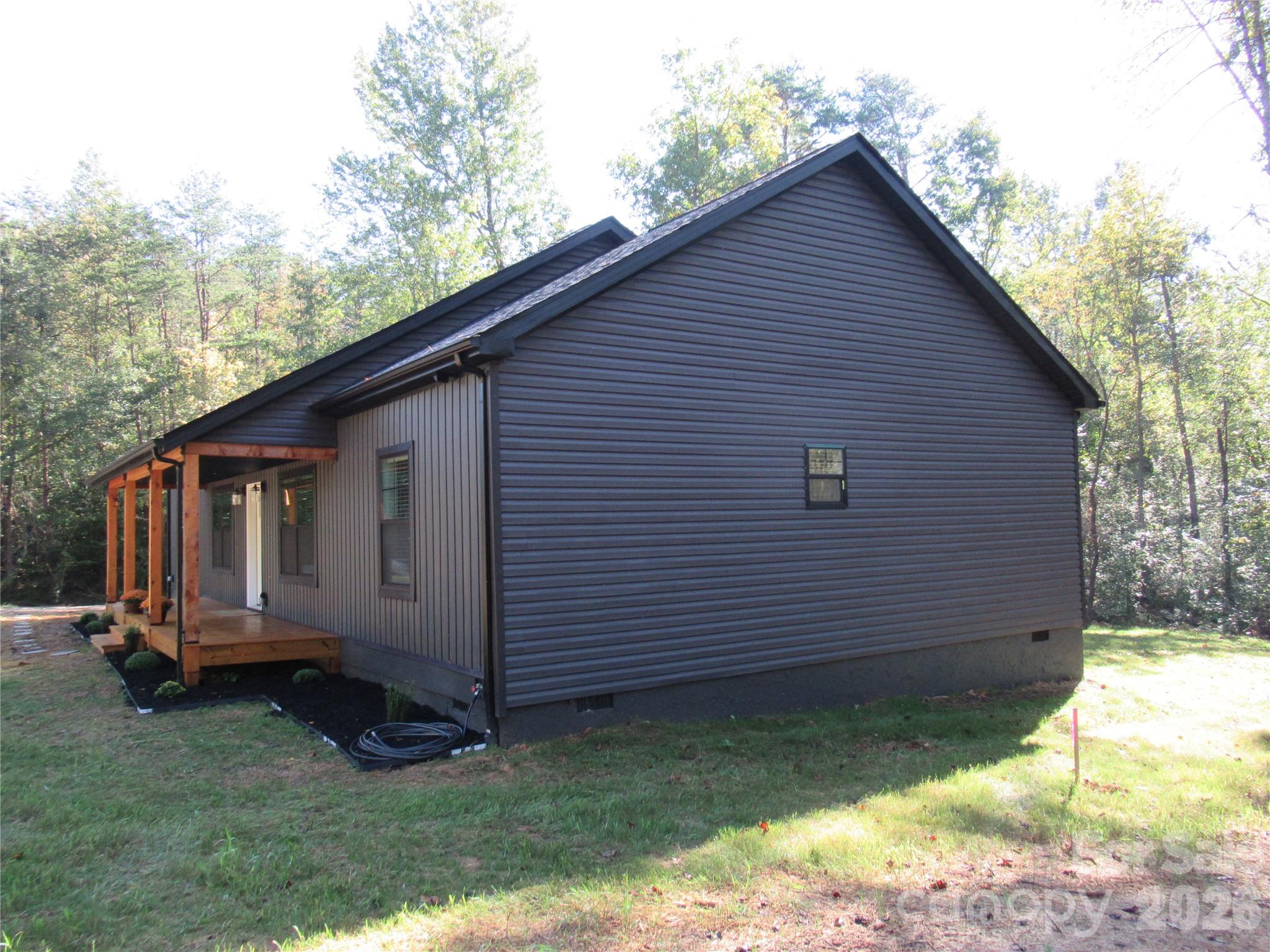 101 Riverhills Lane Property Photo 4