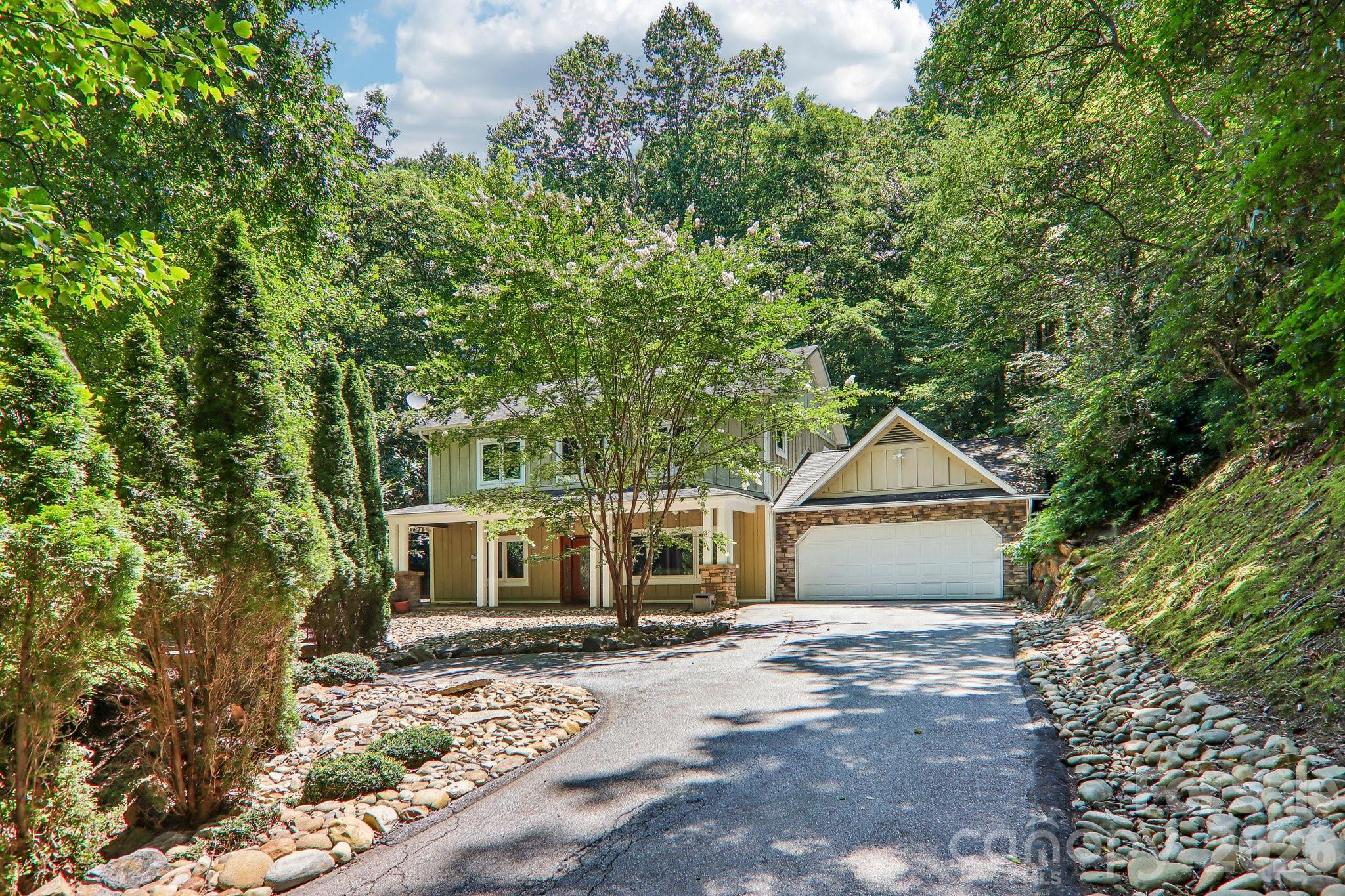 10 Cedar Drive Property Photo 2