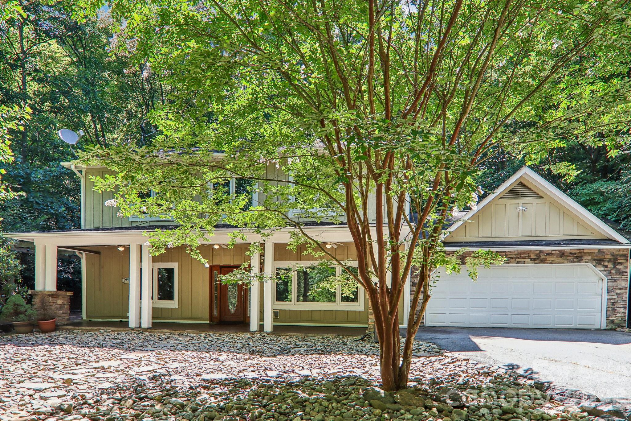 10 Cedar Drive Property Photo 3