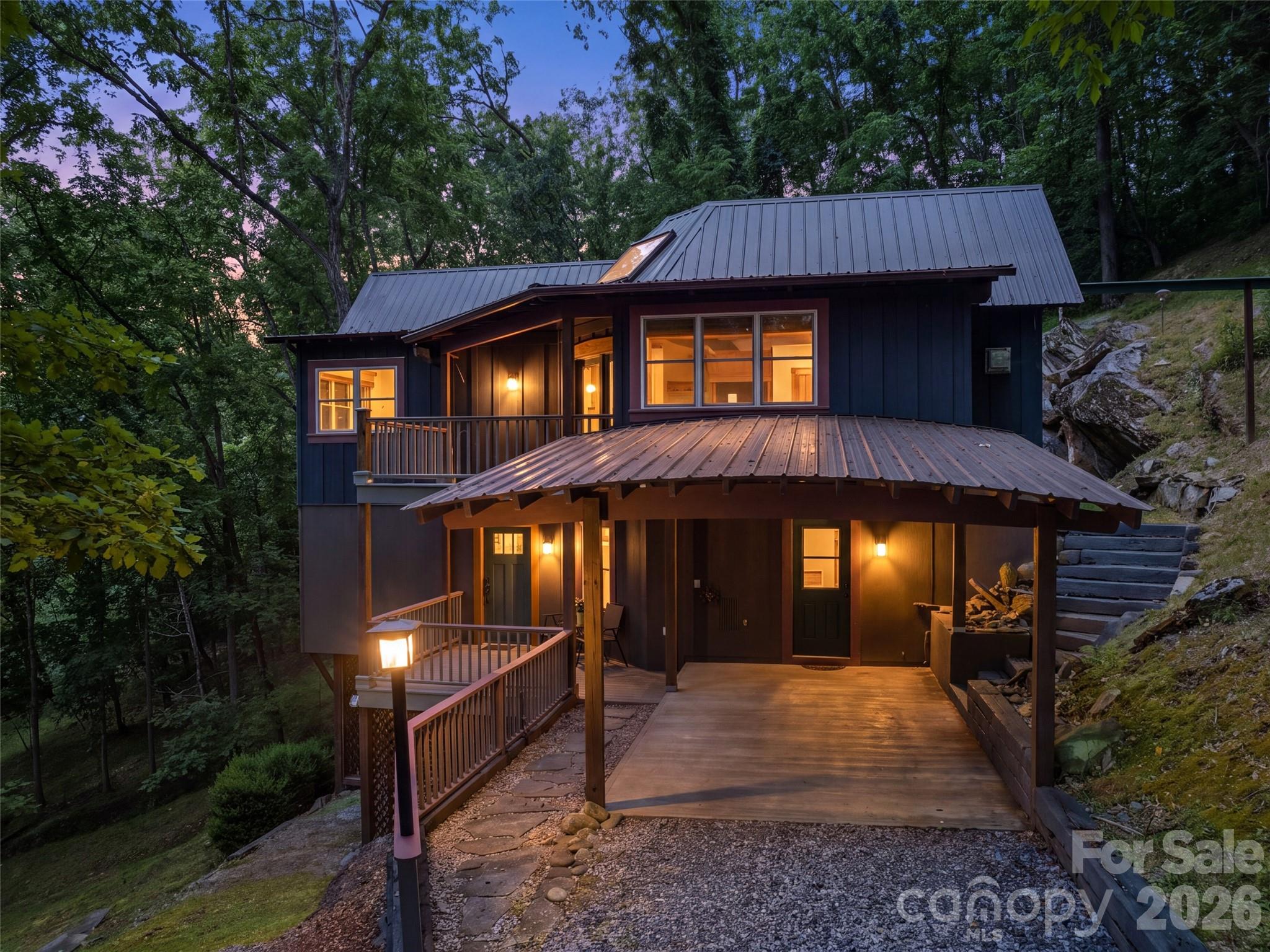 145 Hiaway Trail Property Photo 1