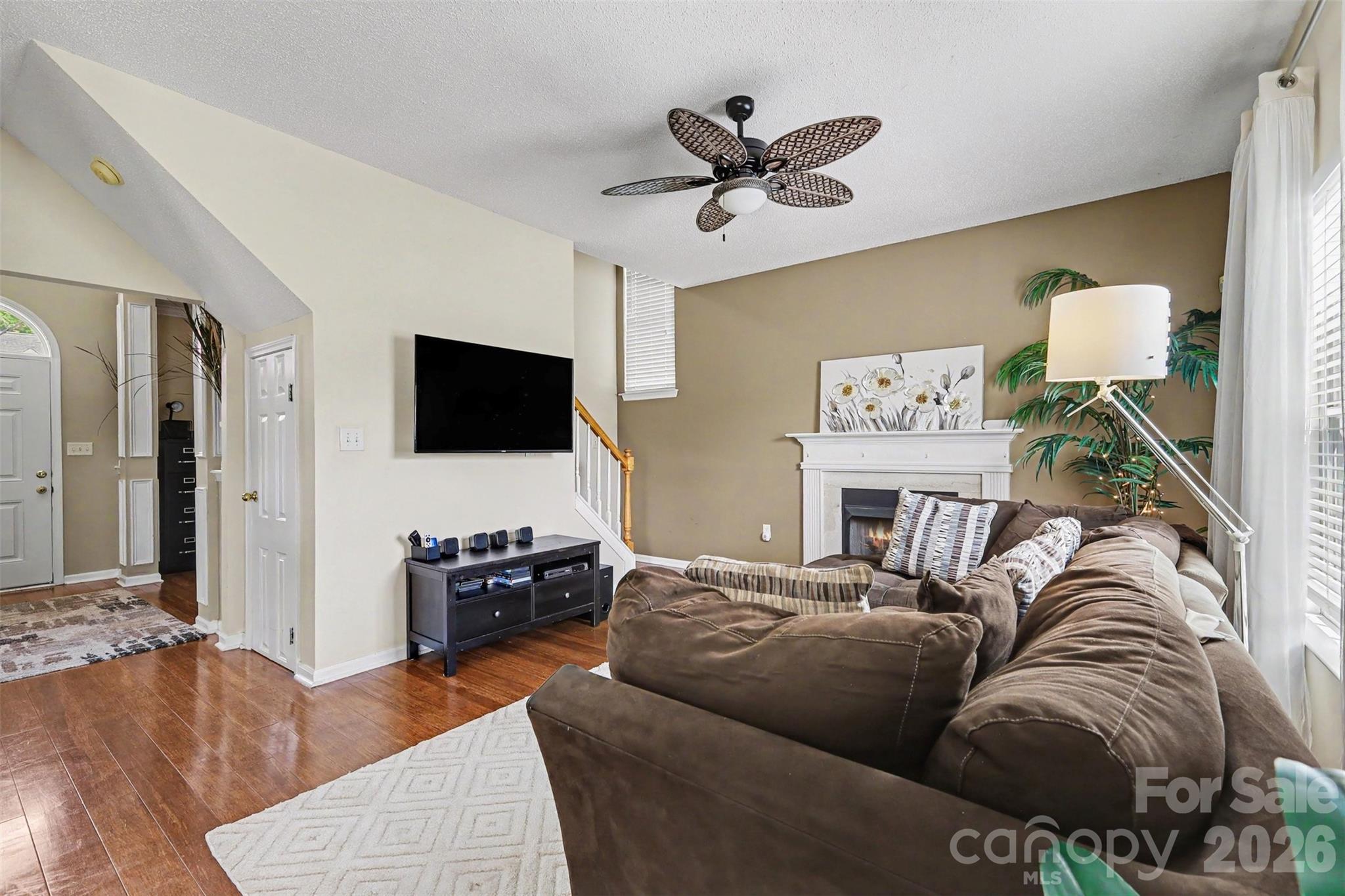1826 Conifer Circle Property Photo 10