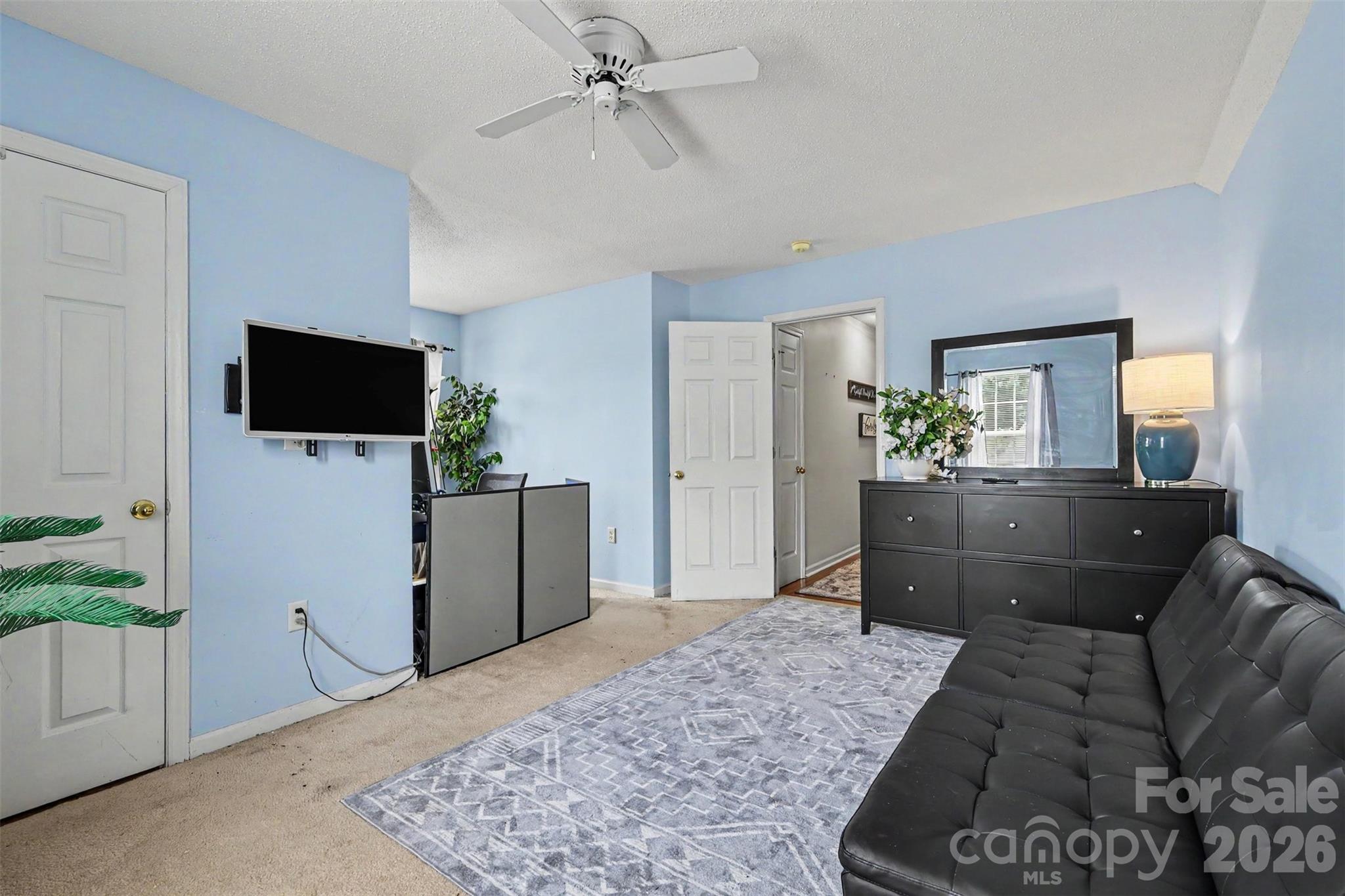 1826 Conifer Circle Property Photo 18