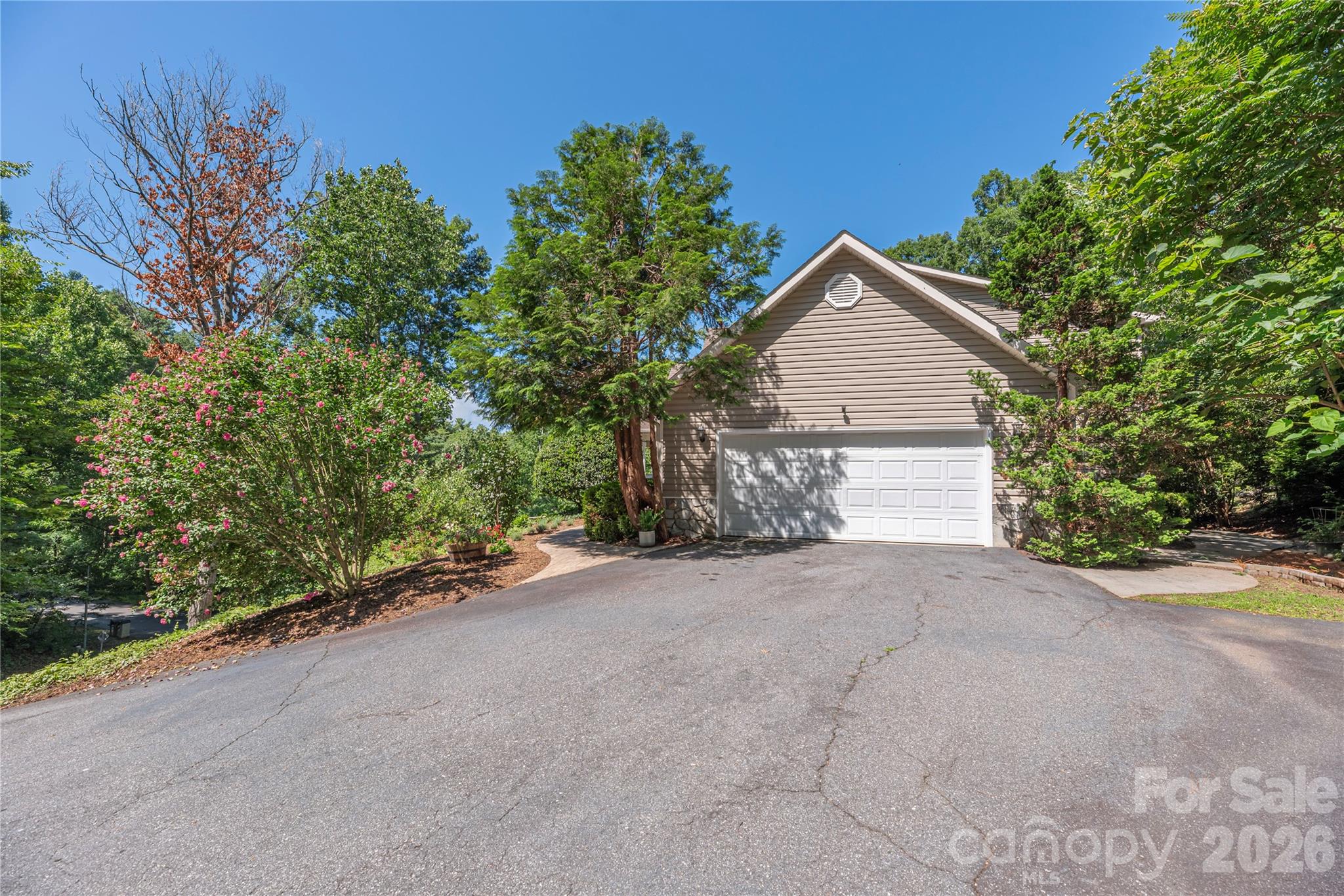 602 Hidden Springs Drive Property Photo 40