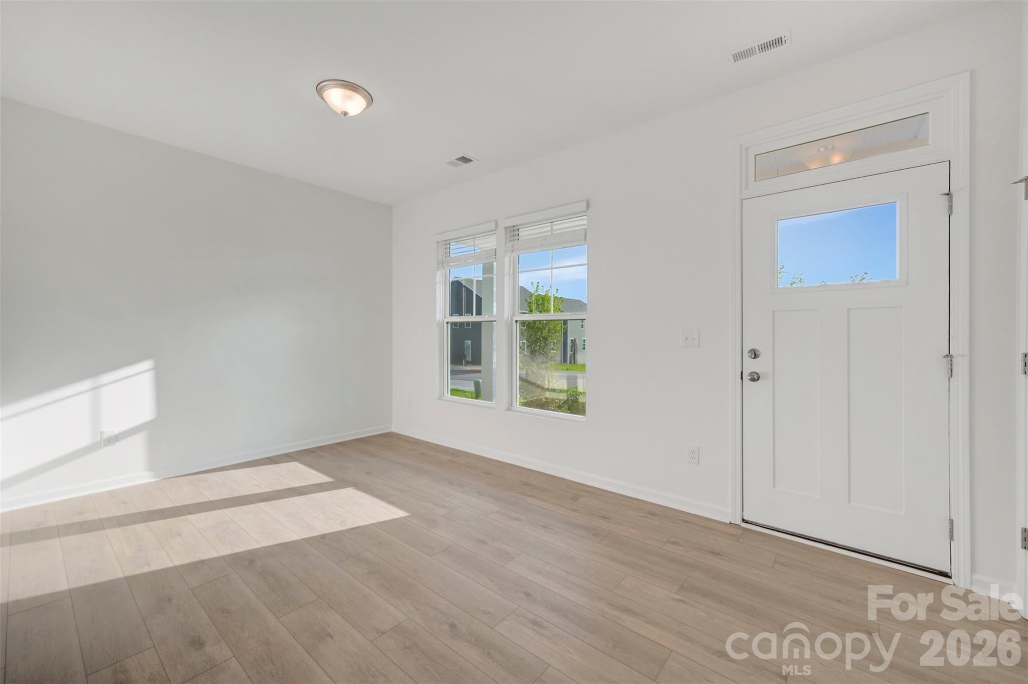 512 Willoughby Park Drive Property Photo 3