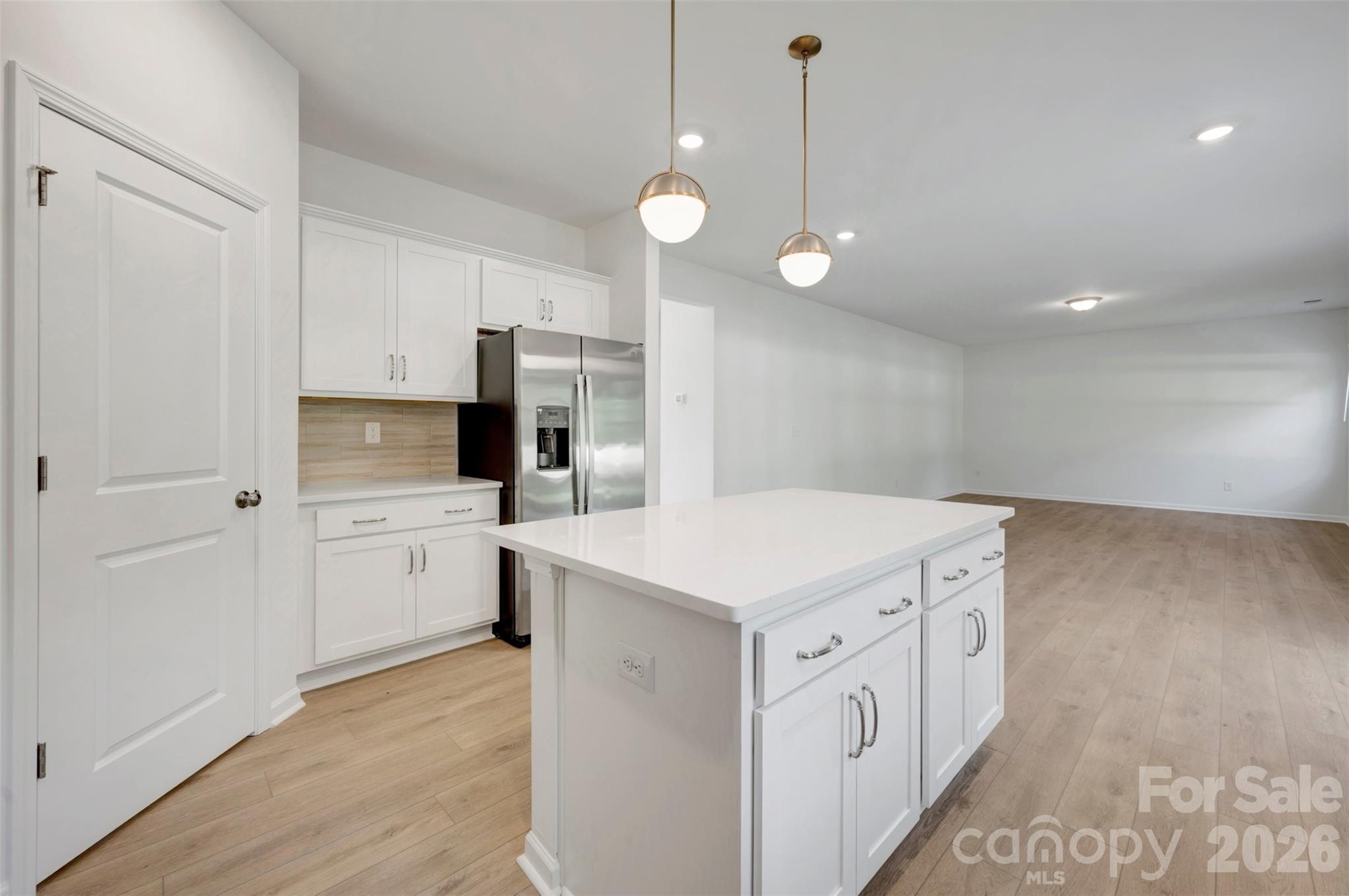 512 Willoughby Park Drive Property Photo 8