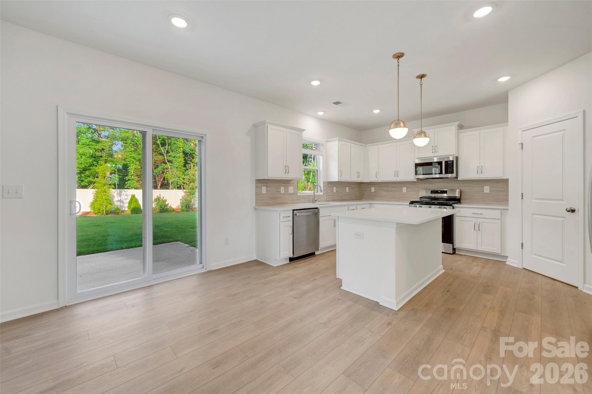 512 Willoughby Park Drive Property Photo 10