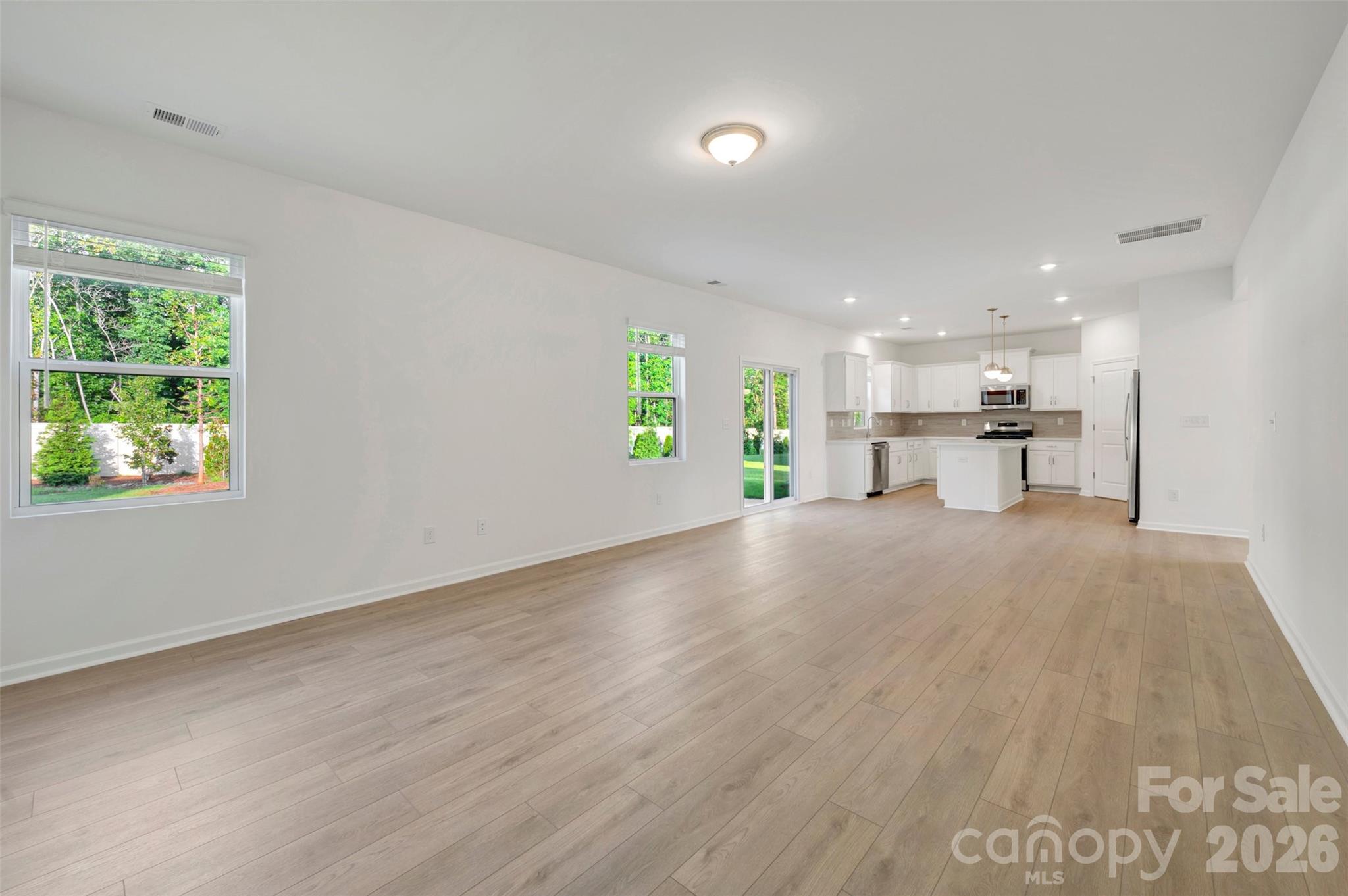 512 Willoughby Park Drive Property Photo 12