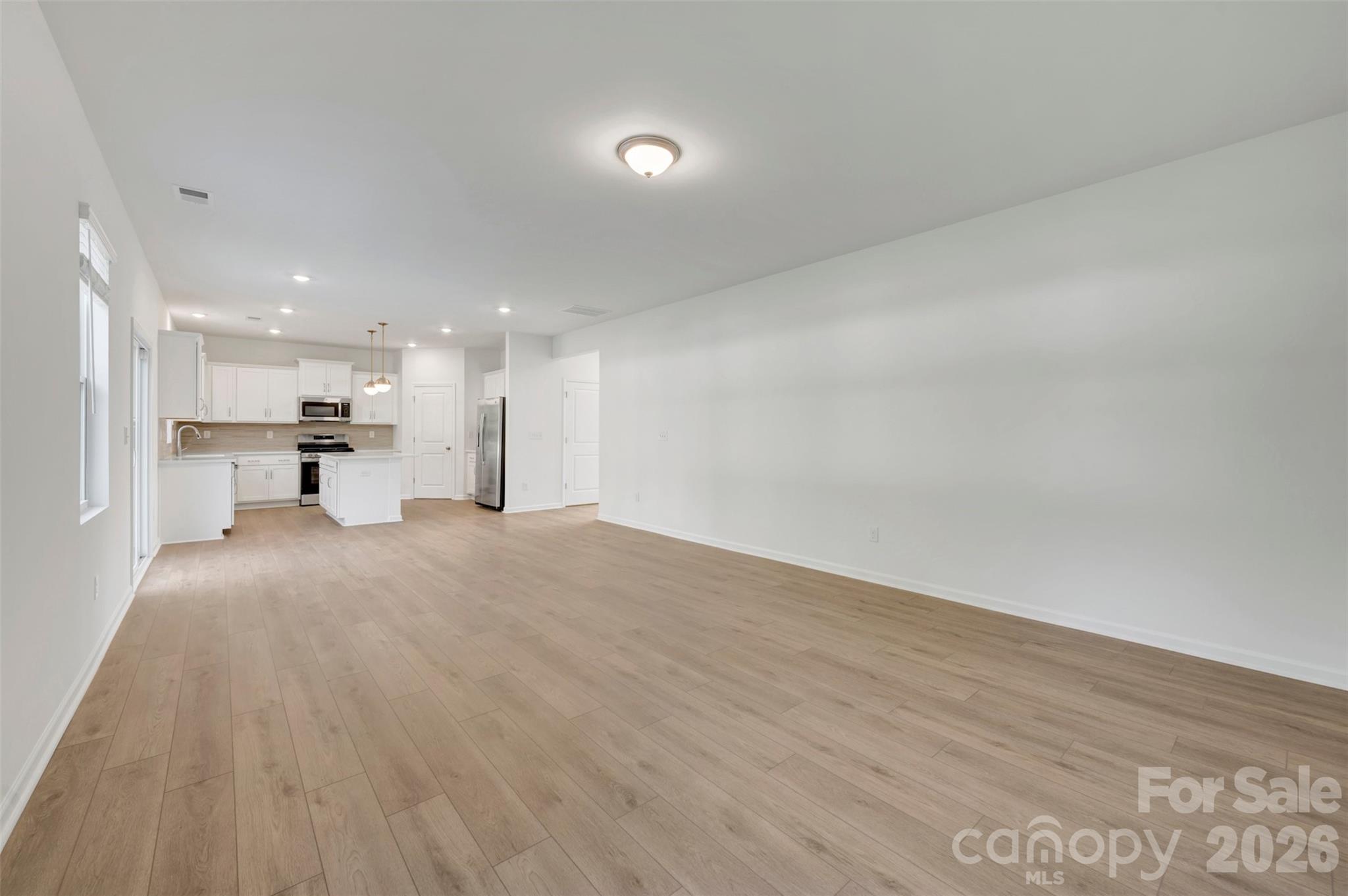 512 Willoughby Park Drive Property Photo 13