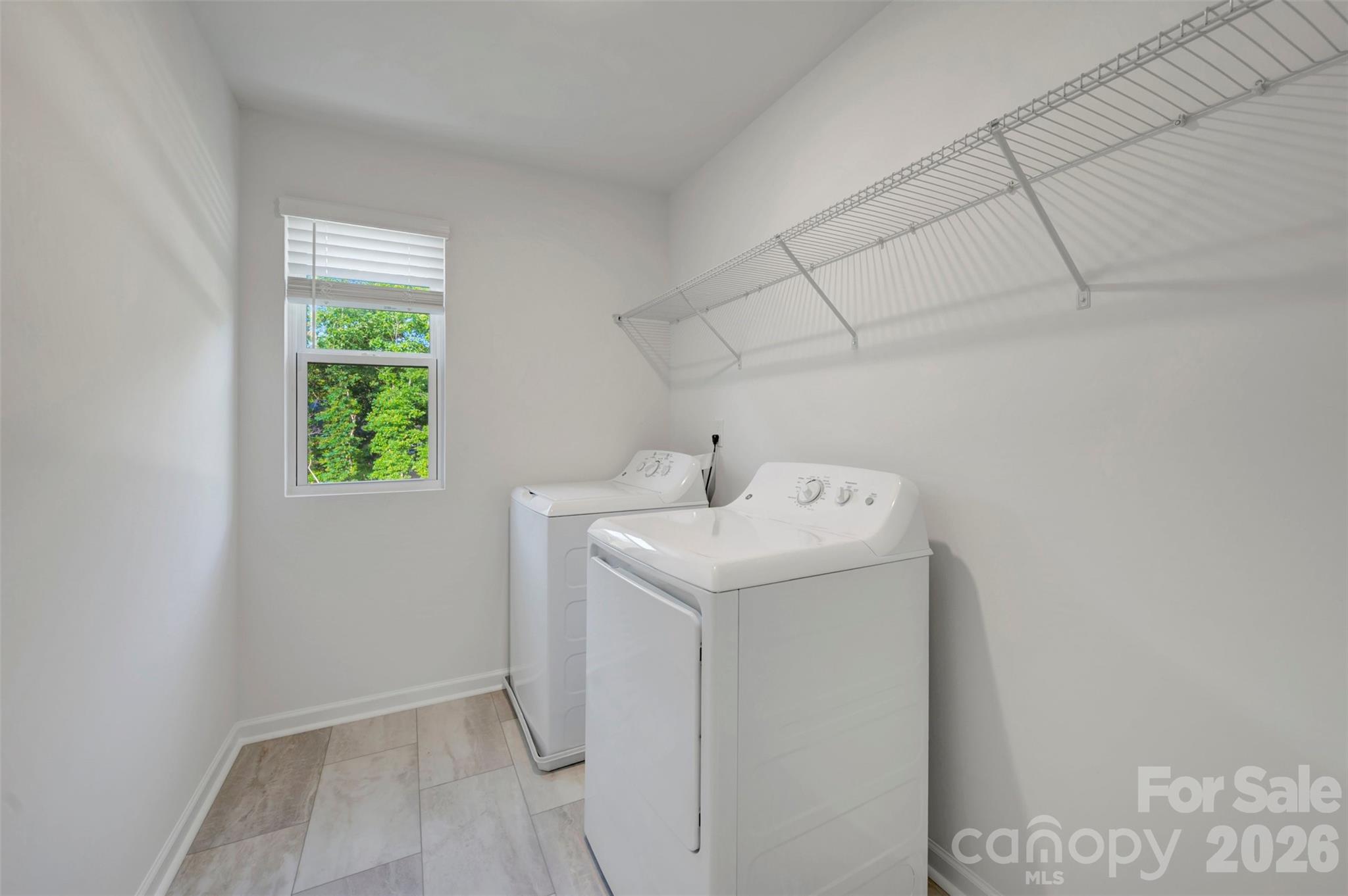 512 Willoughby Park Drive Property Photo 14