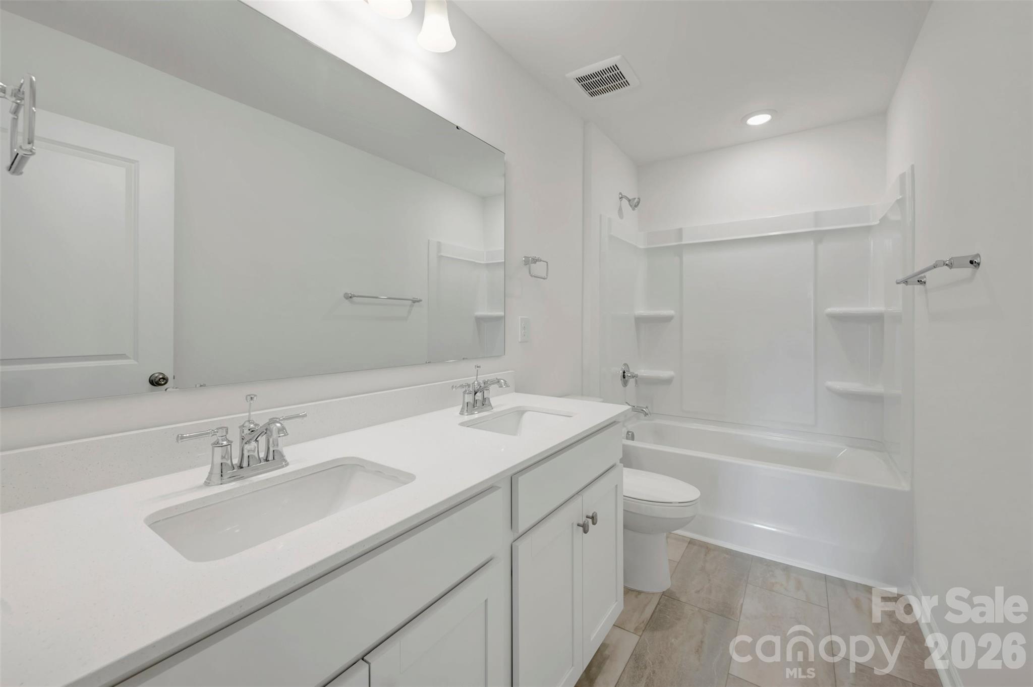 512 Willoughby Park Drive Property Photo 18