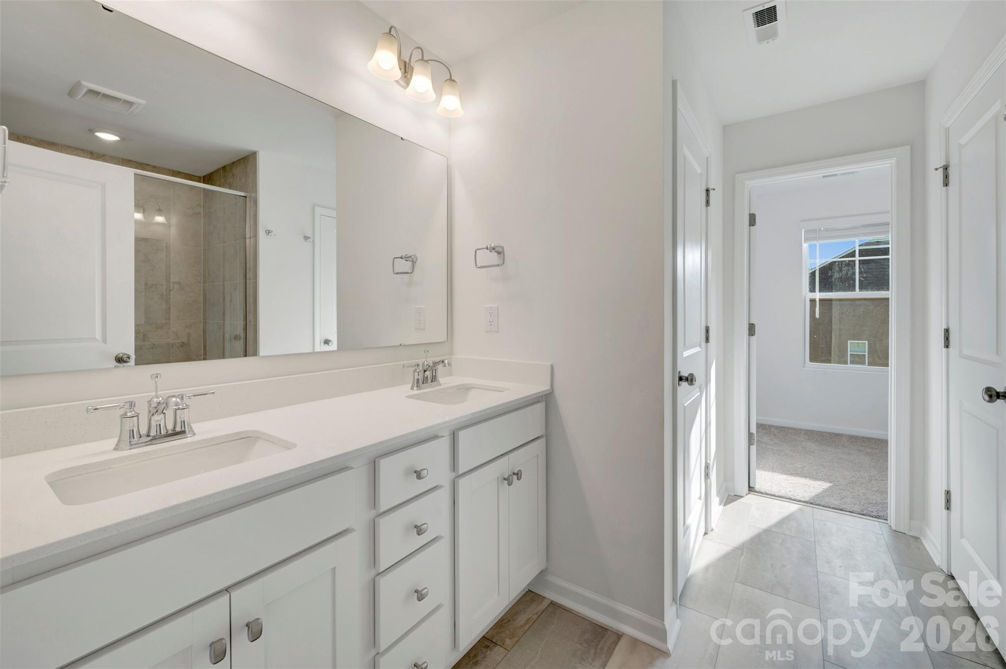 512 Willoughby Park Drive Property Photo 23