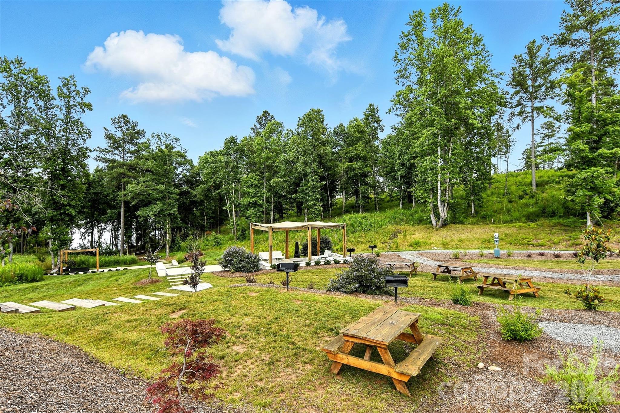 3283 Pyramid Peak Trail Property Photo 14