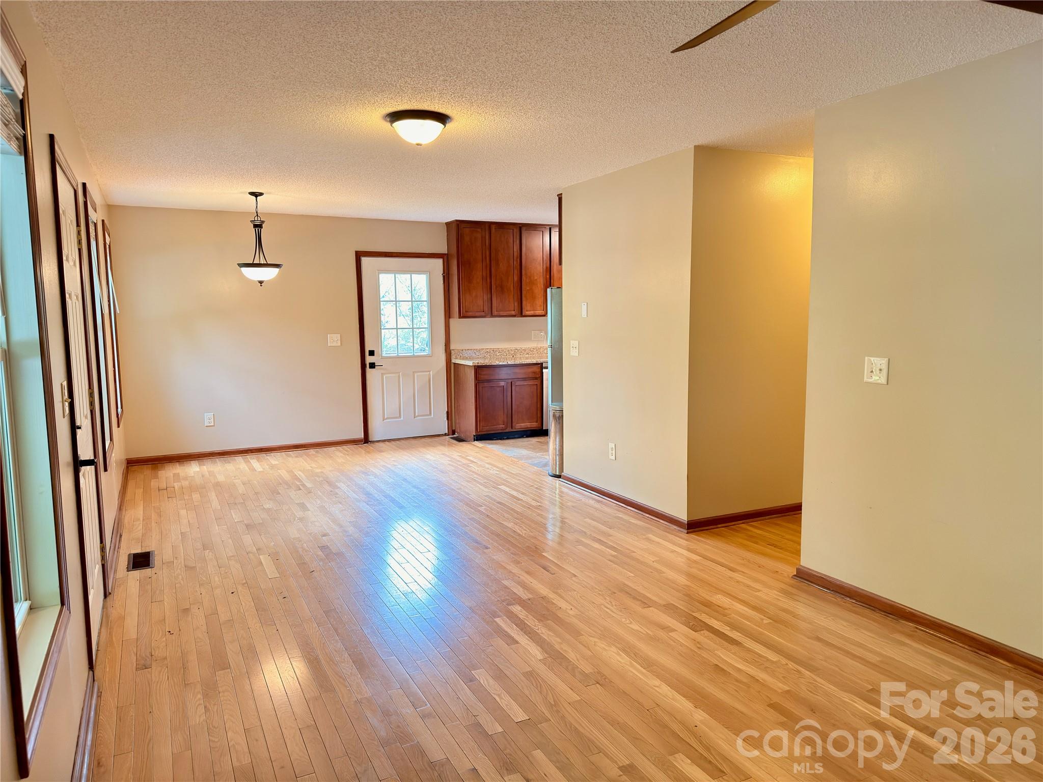 5 Springmill Drive Property Photo 5