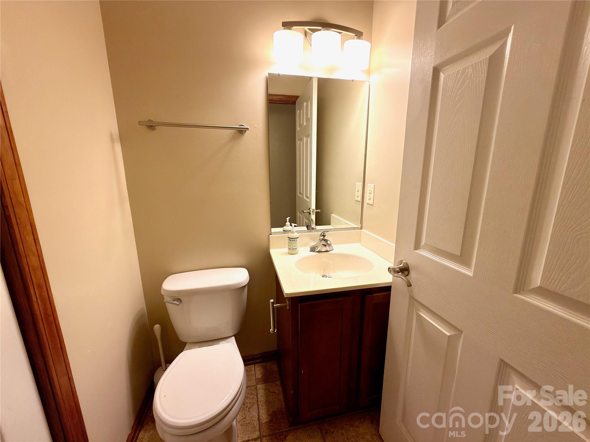 5 Springmill Drive Property Photo 11