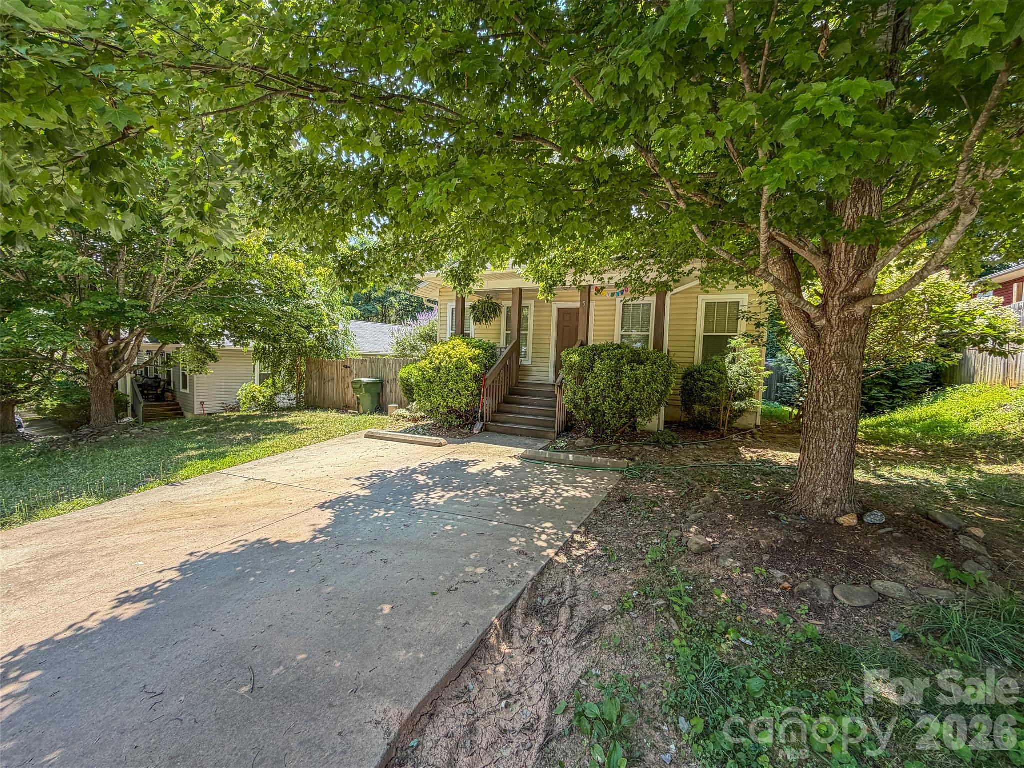 5 Springmill Drive Property Photo 23