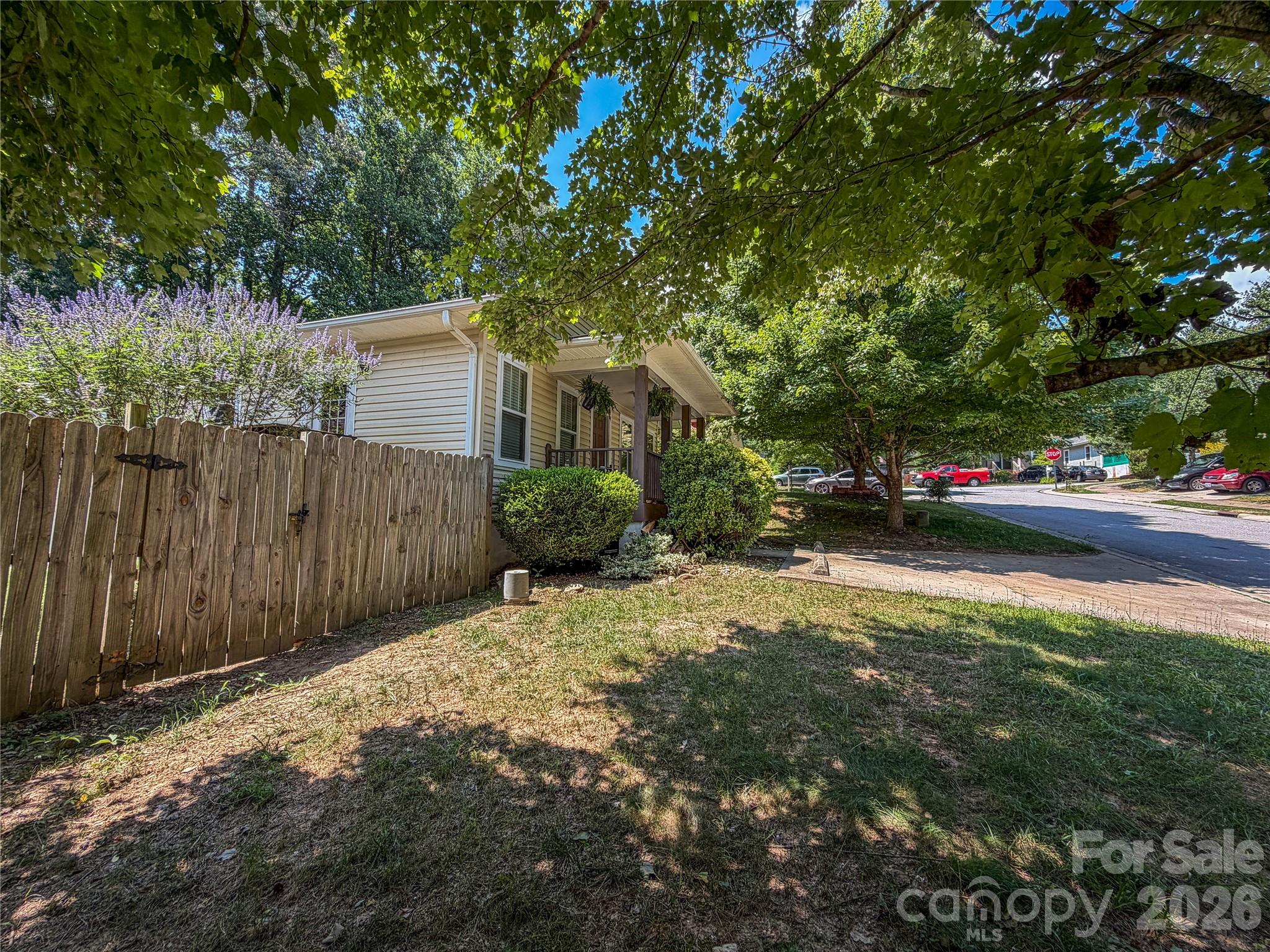 5 Springmill Drive Property Photo 24