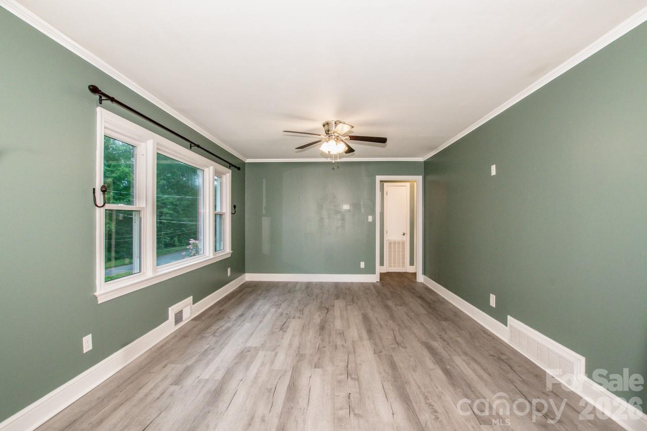 1317 Meadowbrook Circle Property Photo 11