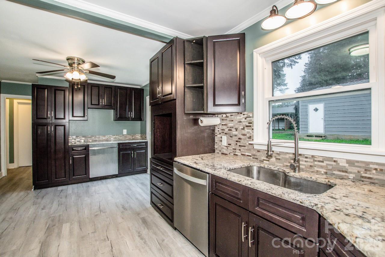 1317 Meadowbrook Circle Property Photo 14