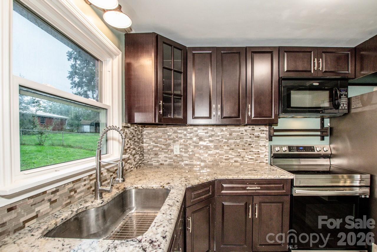 1317 Meadowbrook Circle Property Photo 15