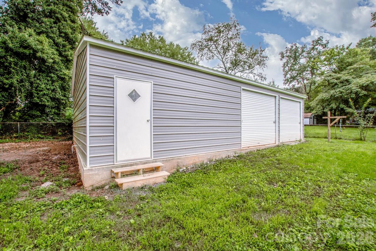 1317 Meadowbrook Circle Property Photo 28