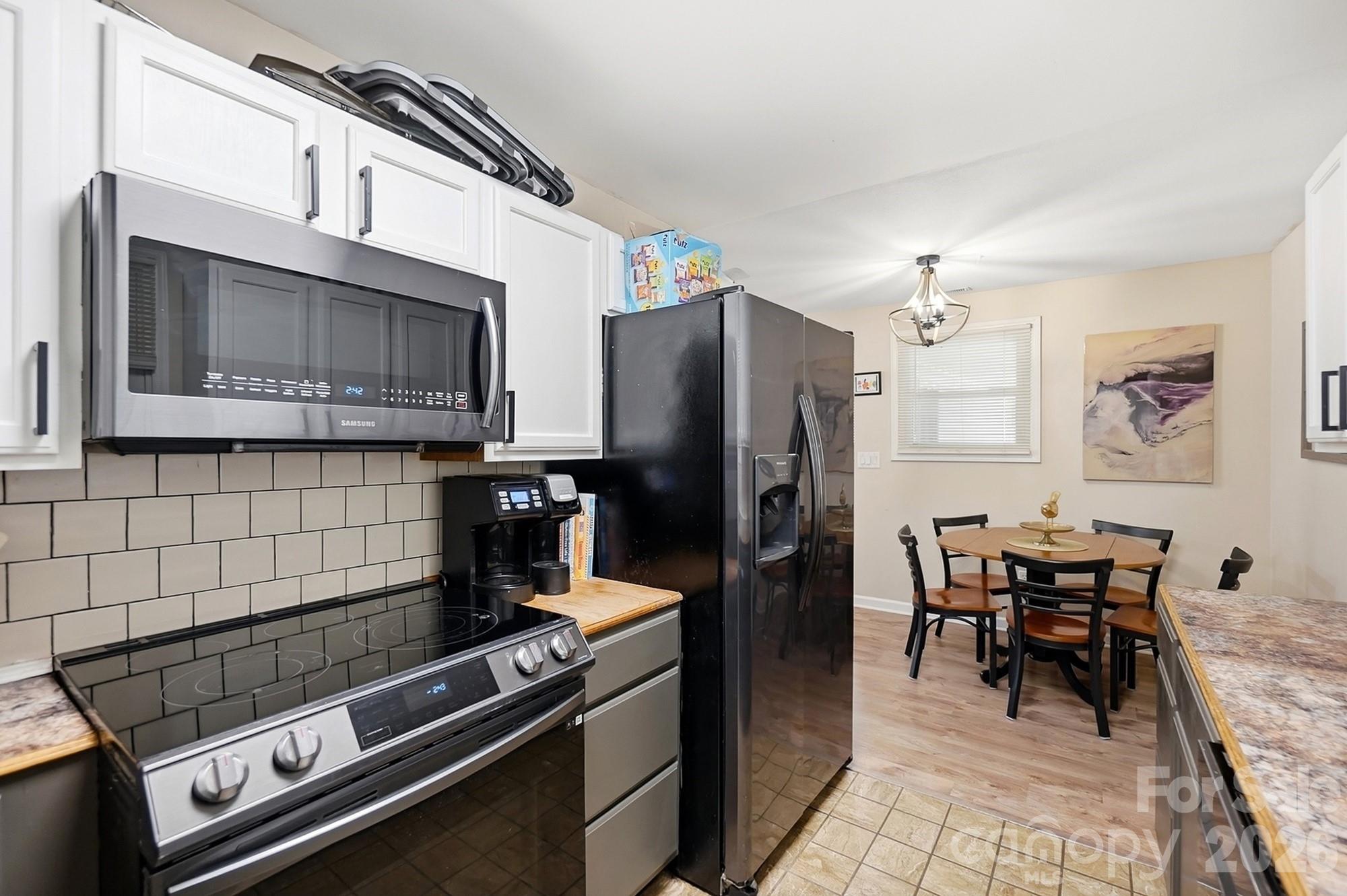2220 Oldfield Road Property Photo 13