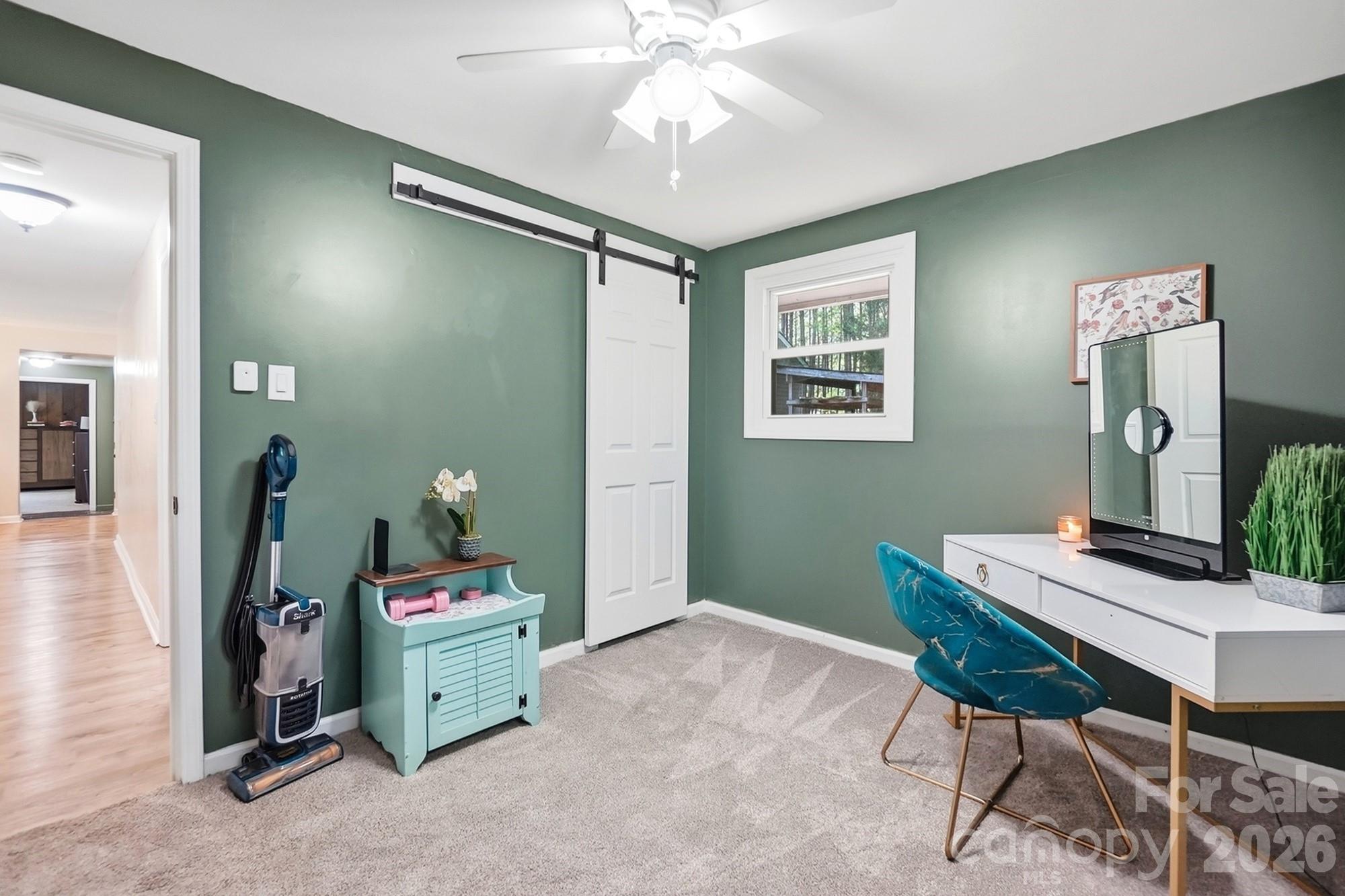 2220 Oldfield Road Property Photo 20