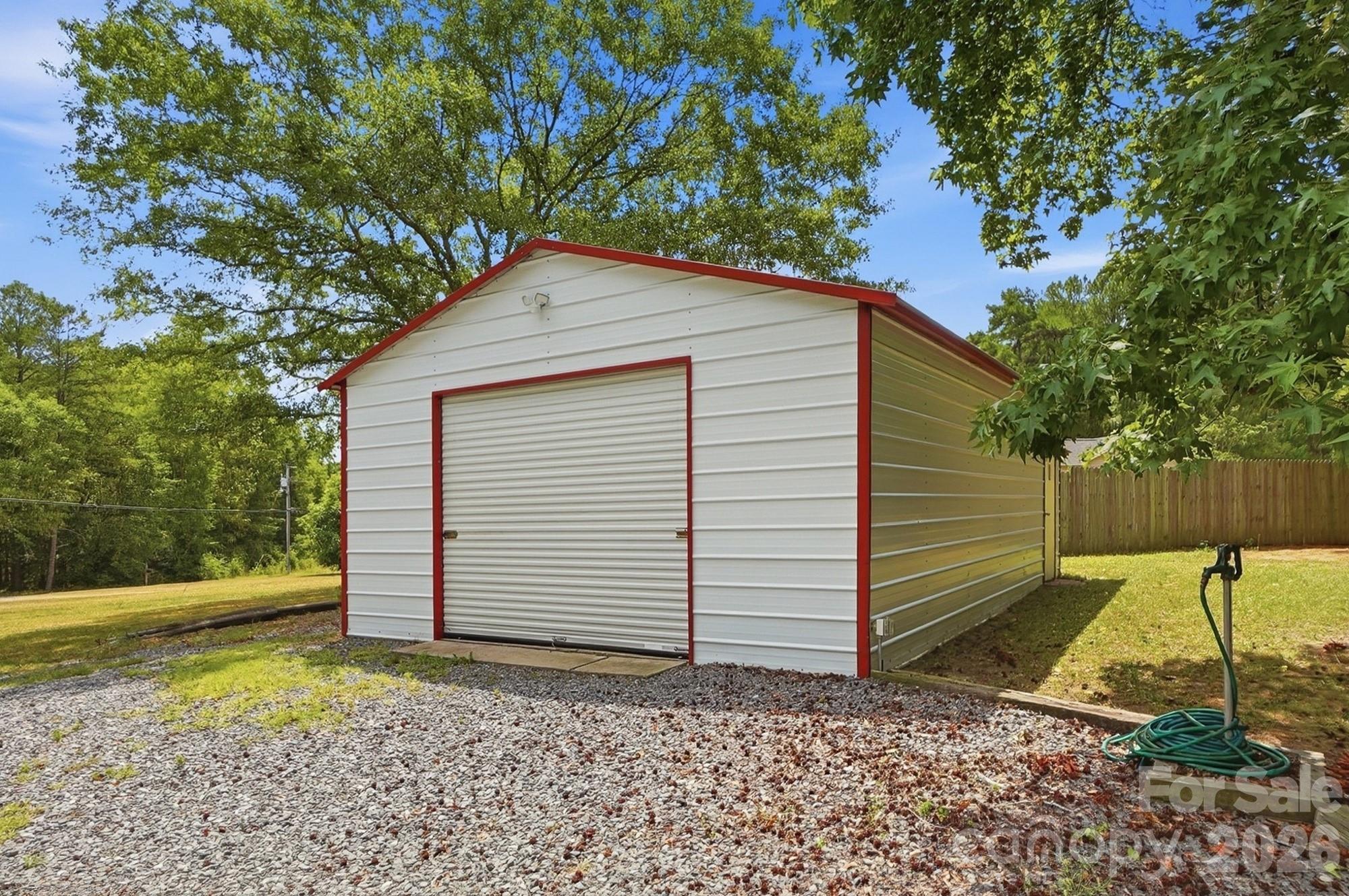 2220 Oldfield Road Property Photo 33