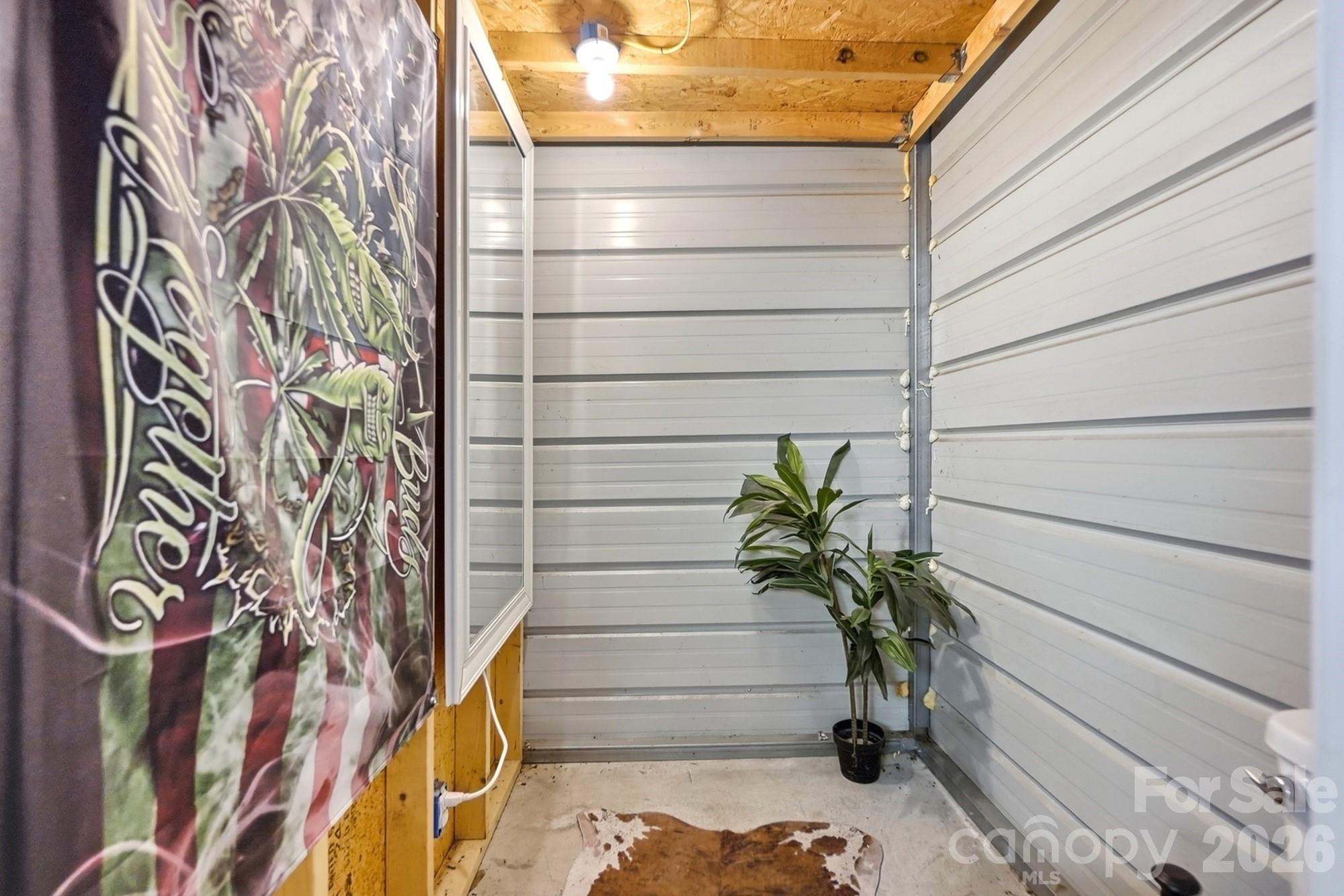2220 Oldfield Road Property Photo 37