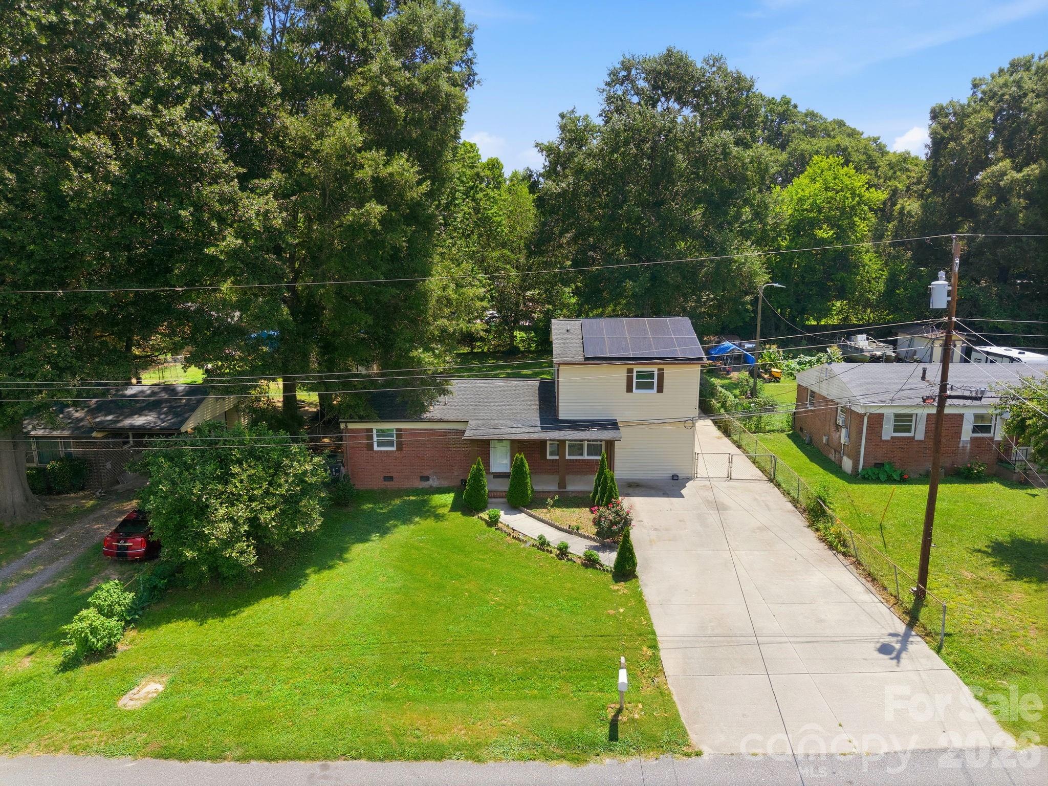 3014 Curtis Street Property Photo 4