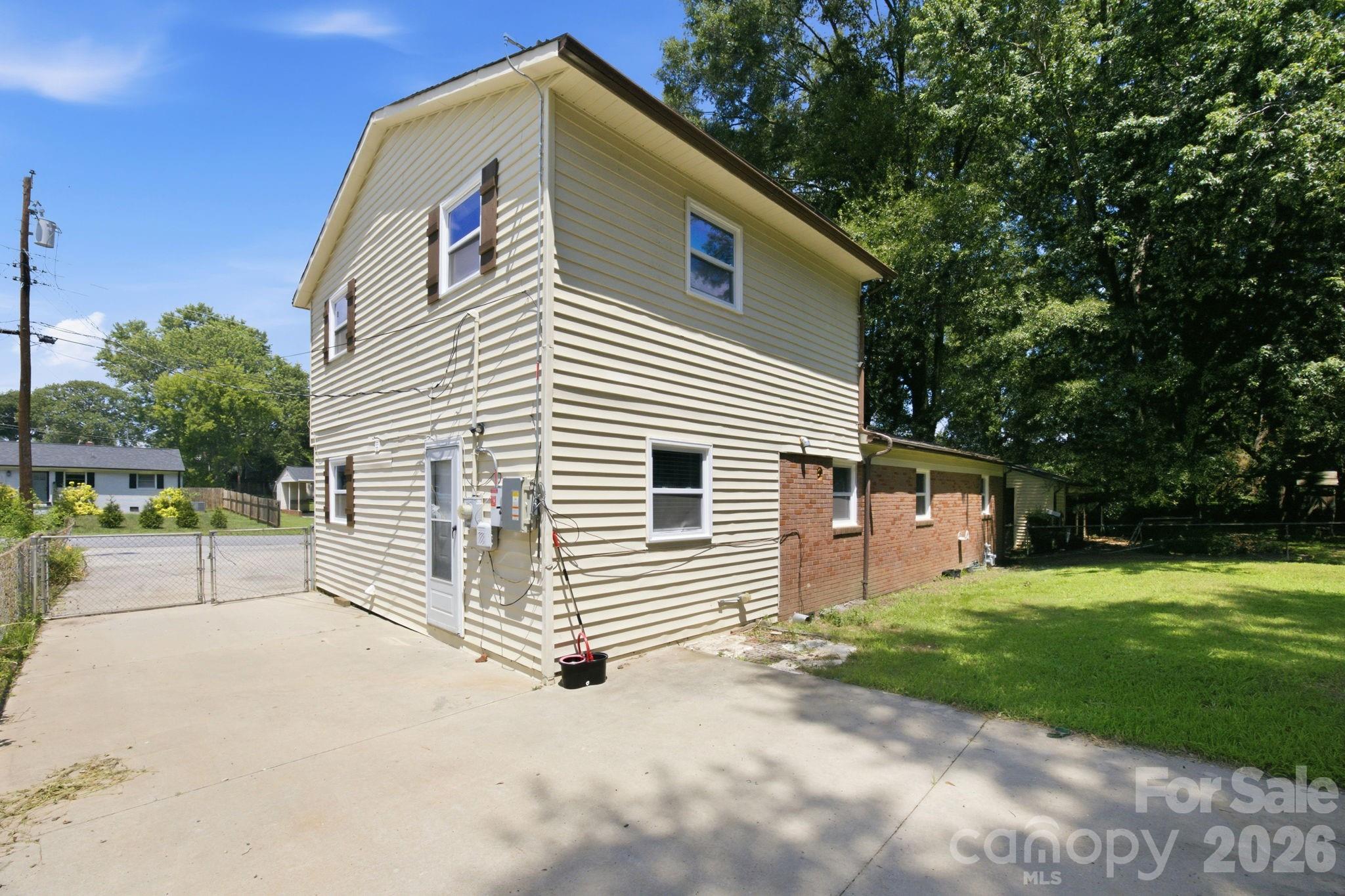 3014 Curtis Street Property Photo 35
