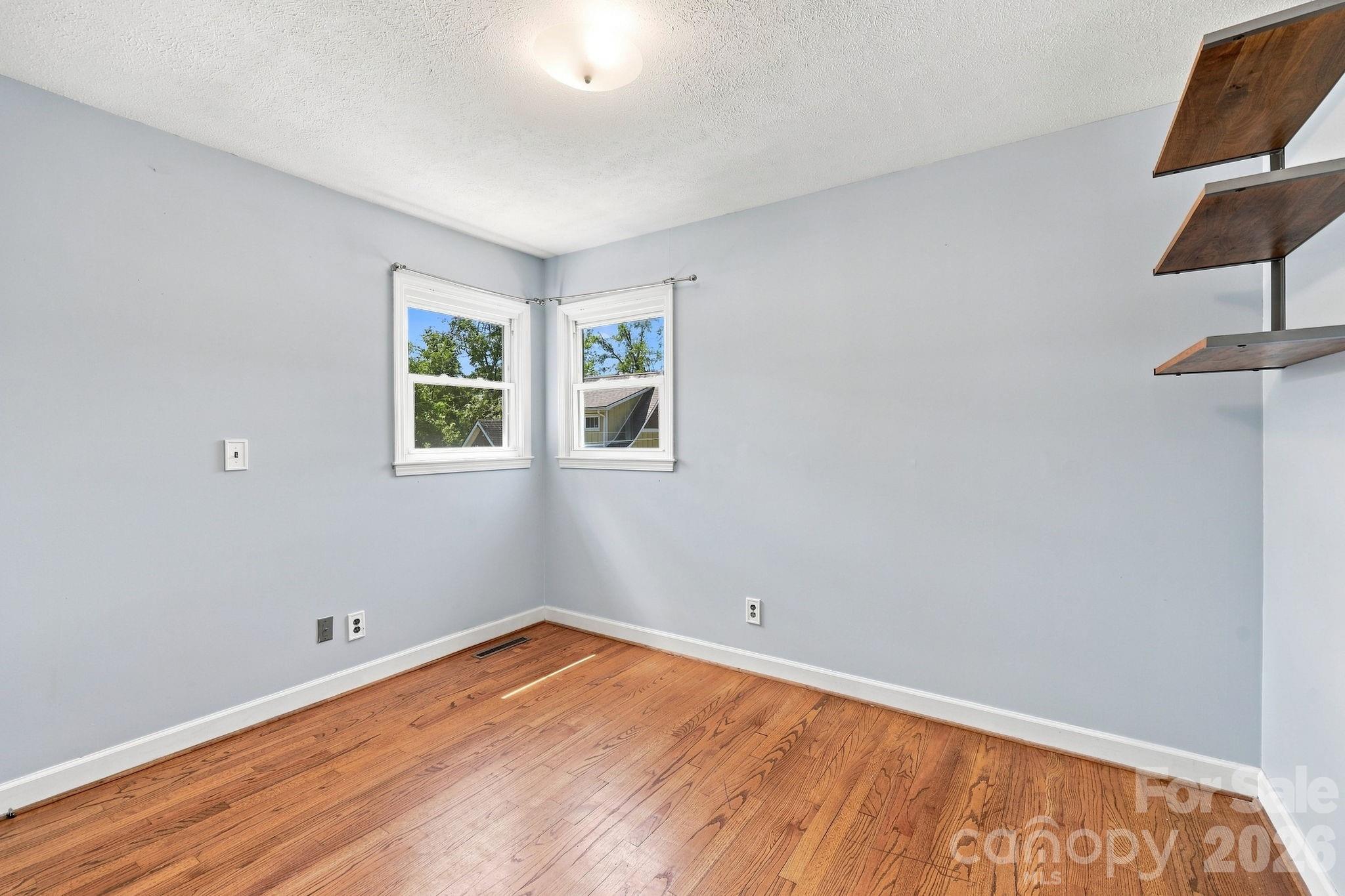 14 E Indiana Avenue Property Photo 11