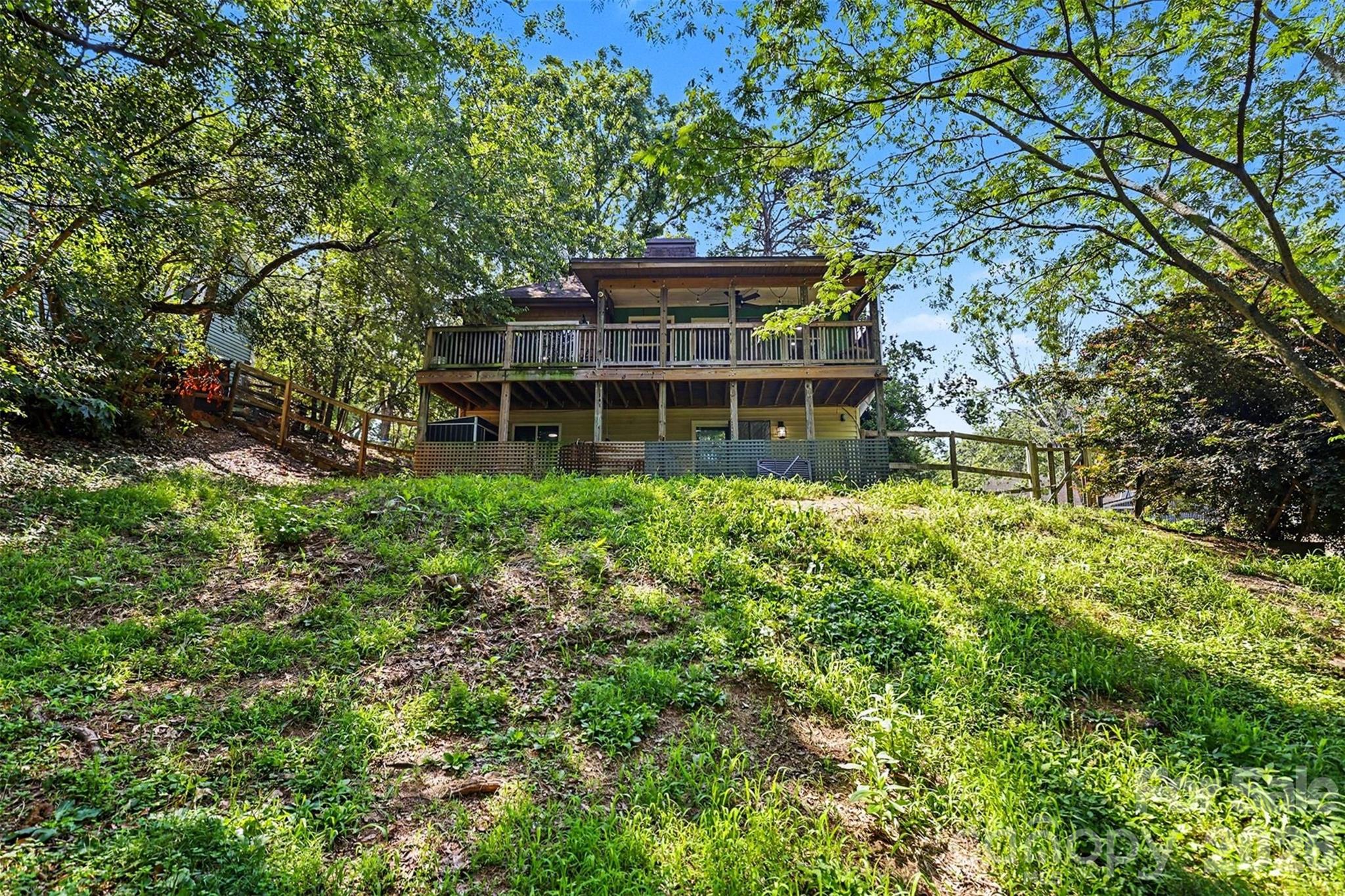 16033 Samoa Court Property Photo 1