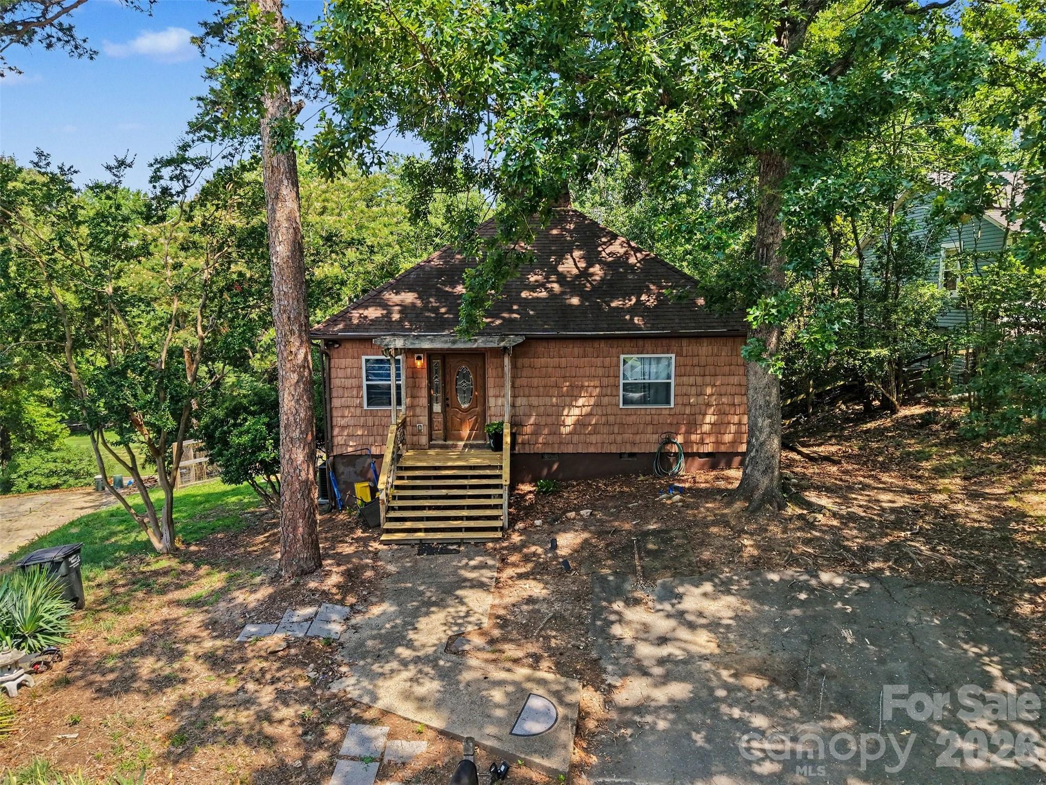 16033 Samoa Court Property Photo 7