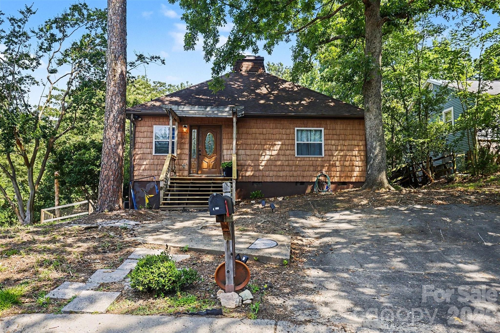 16033 Samoa Court Property Photo 10