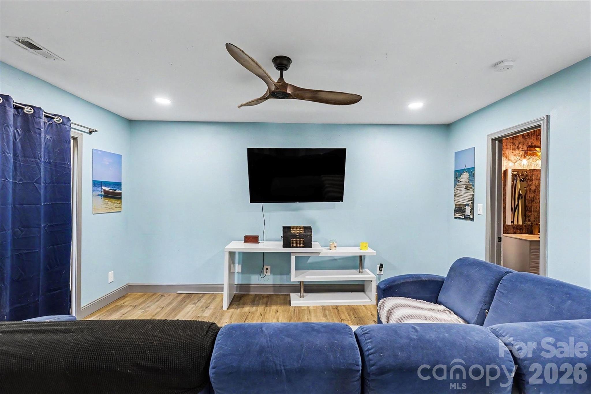 16033 Samoa Court Property Photo 16