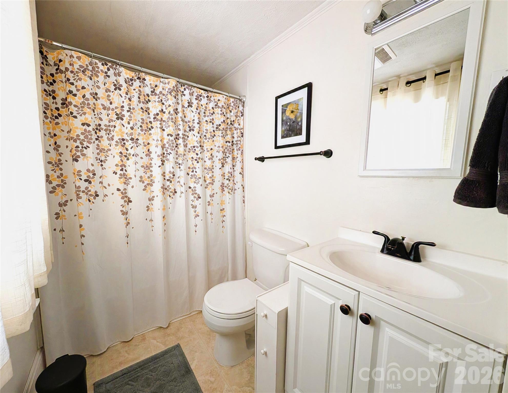 507 E 10th Street Property Photo 16
