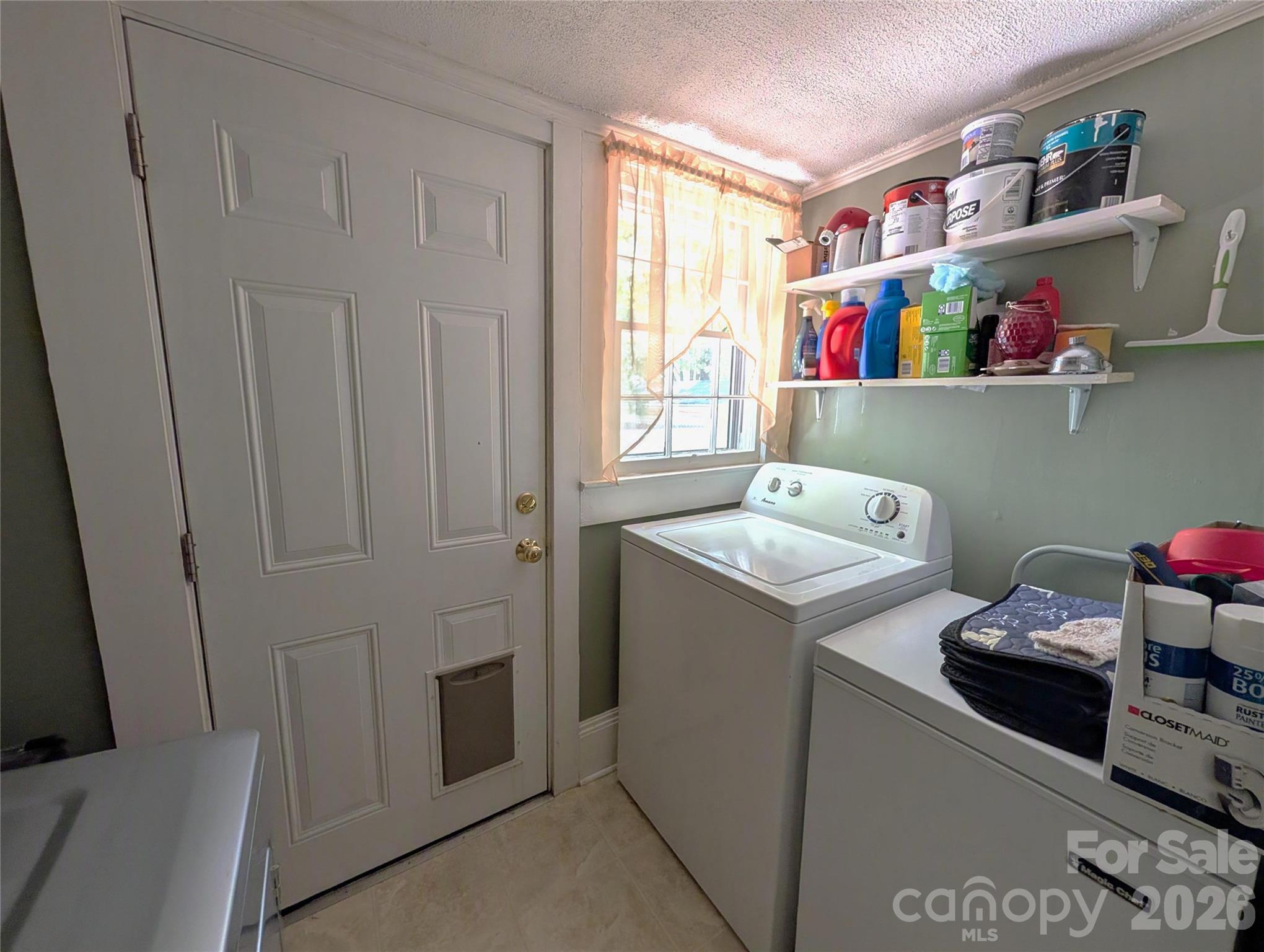507 E 10th Street Property Photo 19