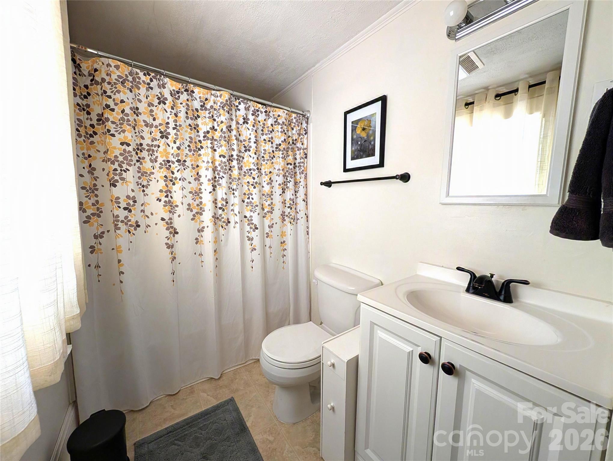 507 E 10th Street Property Photo 20