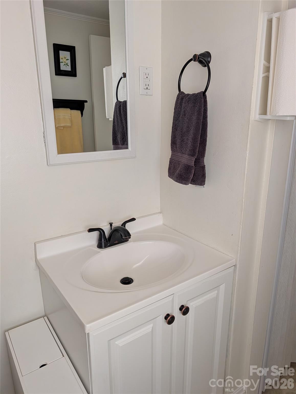 507 E 10th Street Property Photo 22