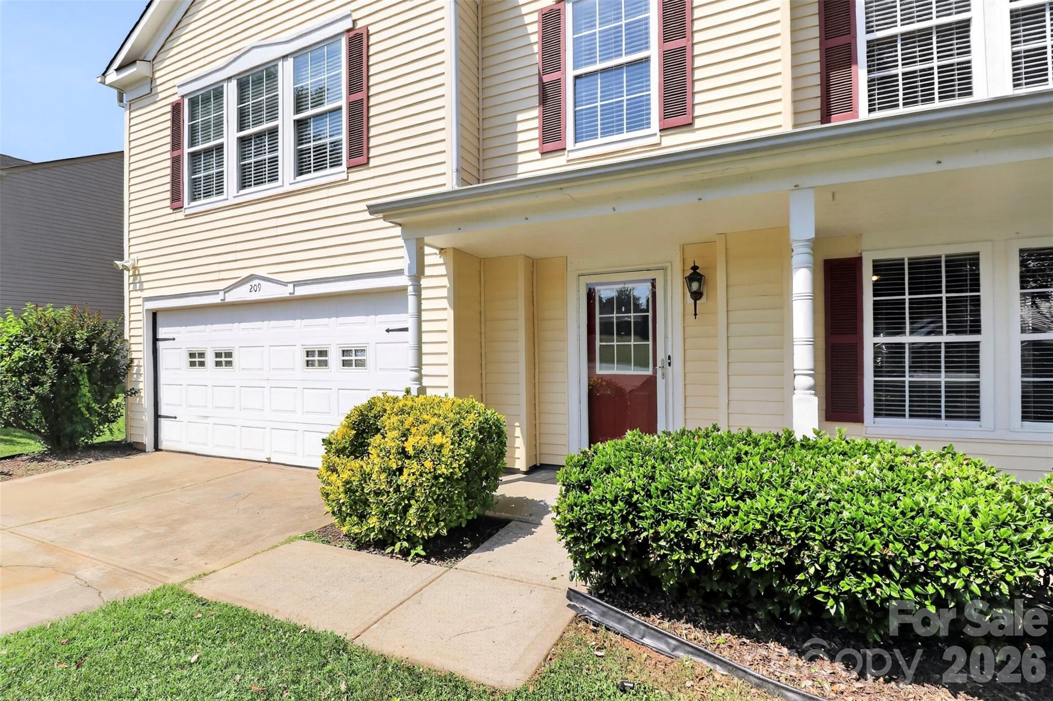 209 Farm Springs Drive Property Photo 1