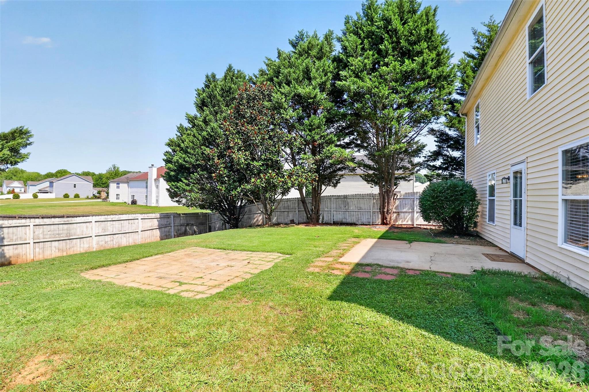 209 Farm Springs Drive Property Photo 9
