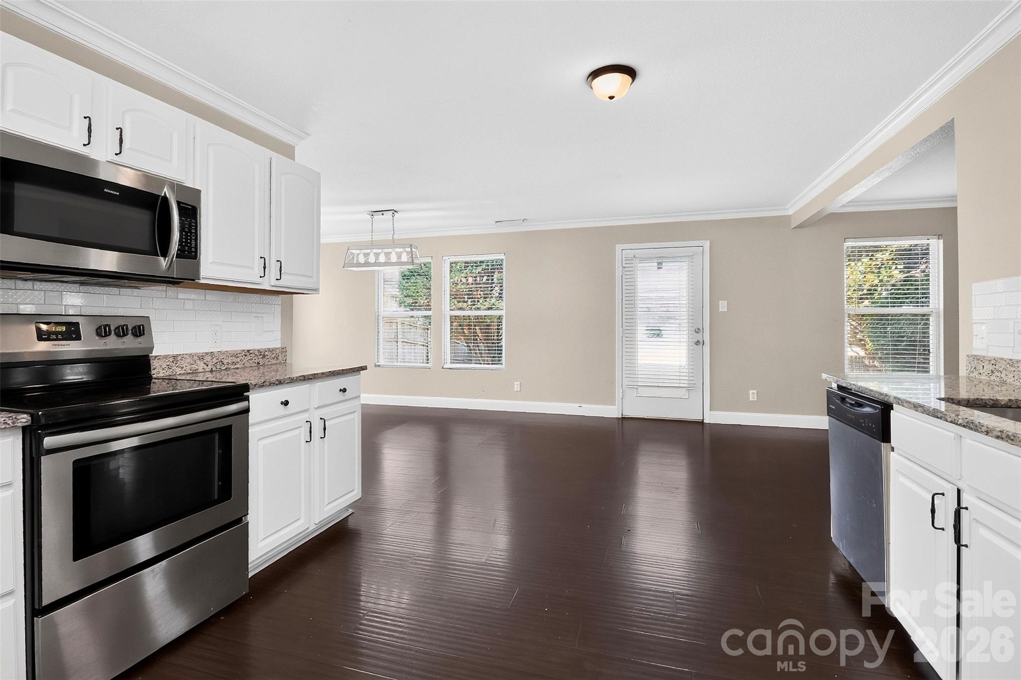 209 Farm Springs Drive Property Photo 19