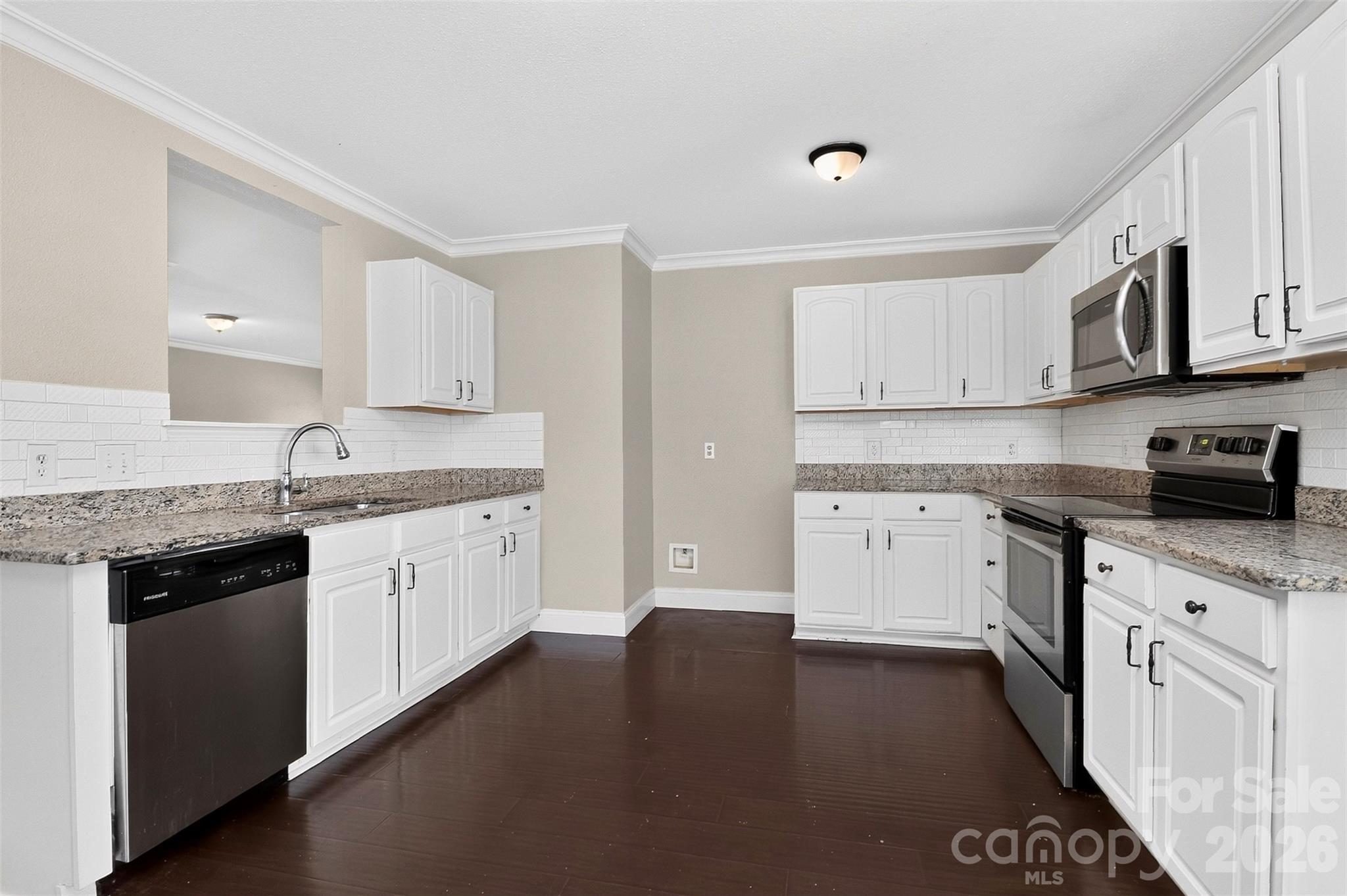 209 Farm Springs Drive Property Photo 20