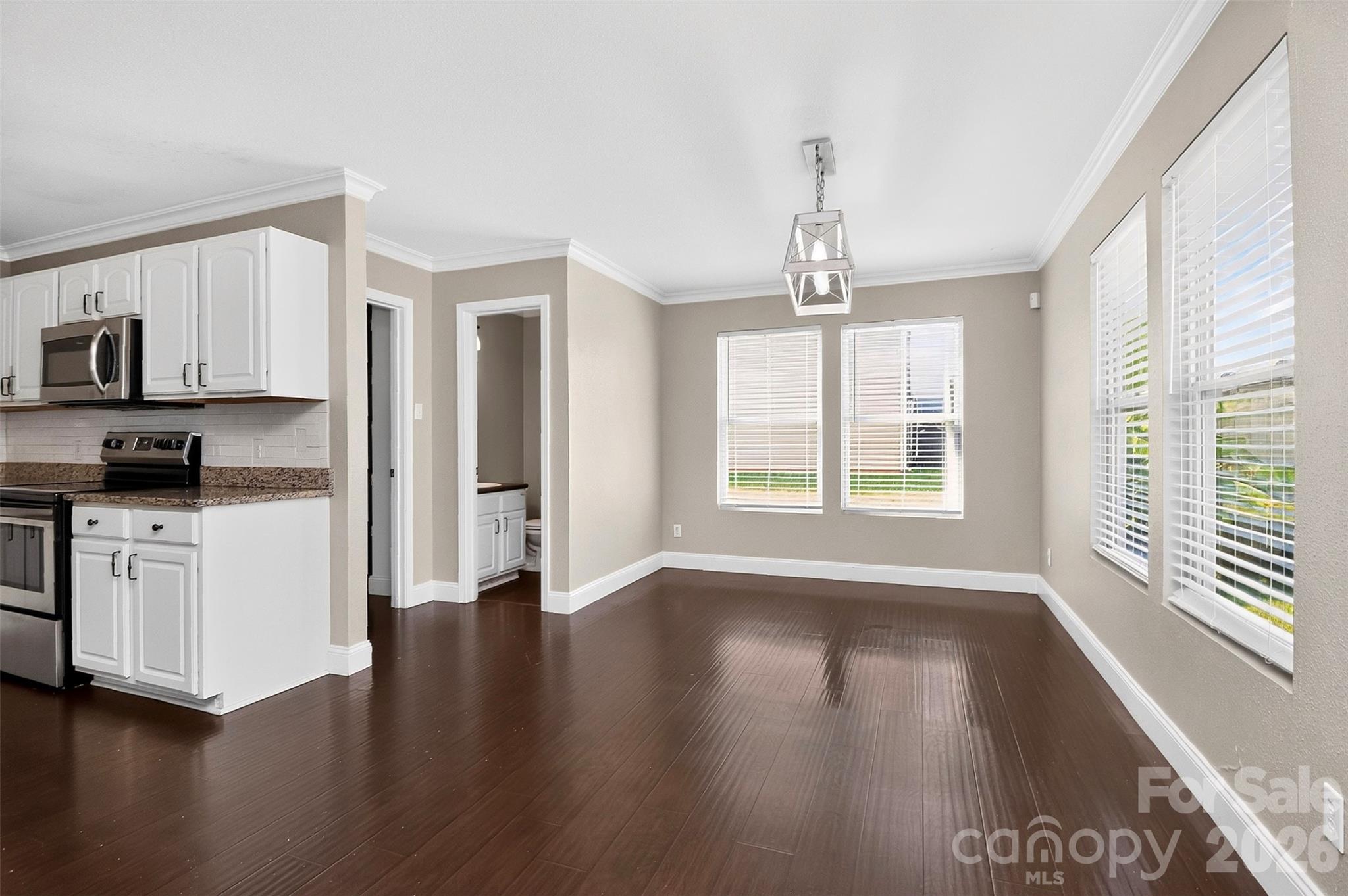 209 Farm Springs Drive Property Photo 23
