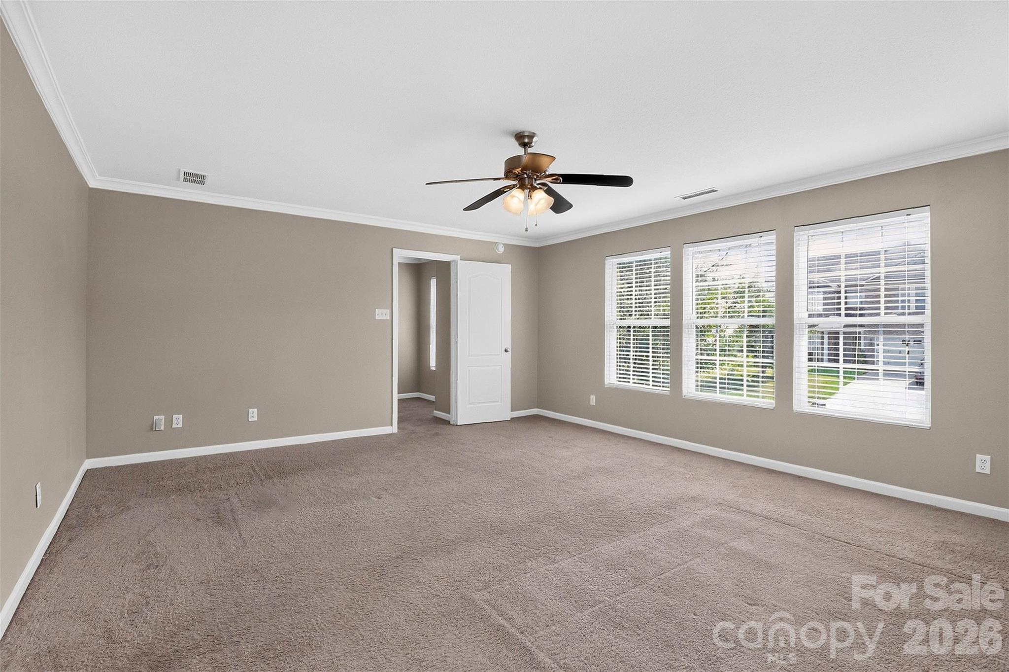 209 Farm Springs Drive Property Photo 32