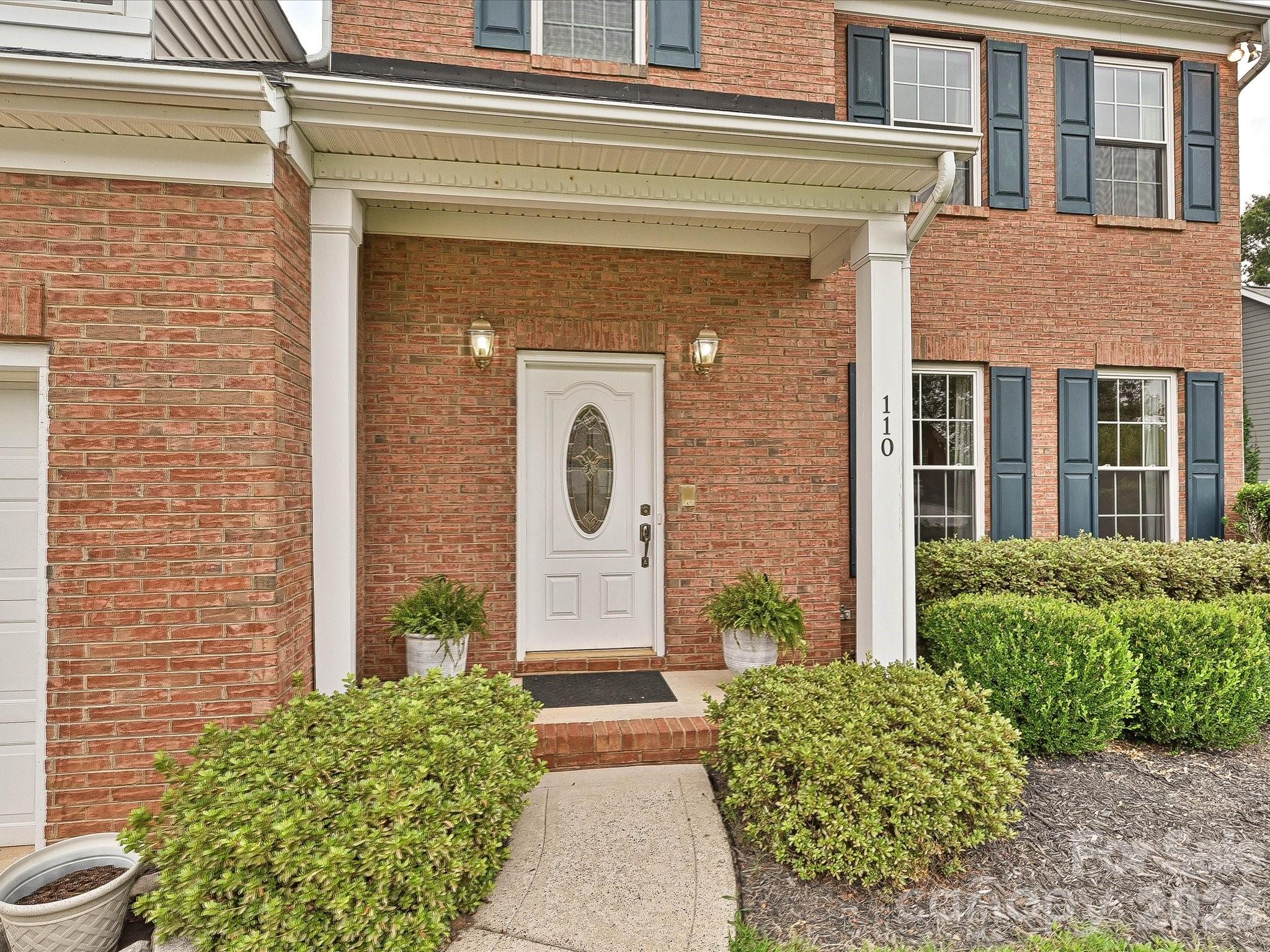 110 Glynwater Drive Property Photo 2